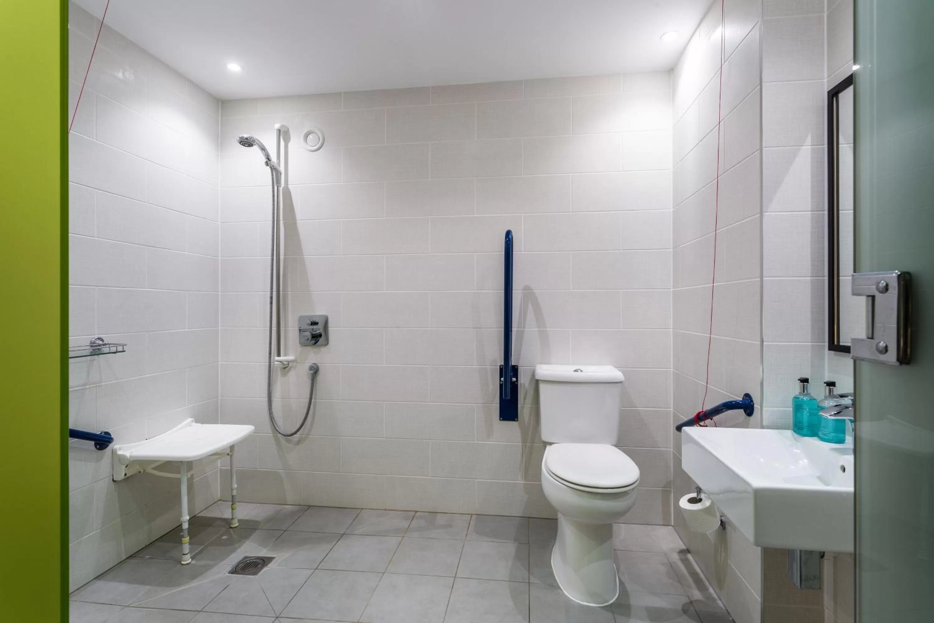 Bathroom in Holiday Inn Sittingbourne by IHG