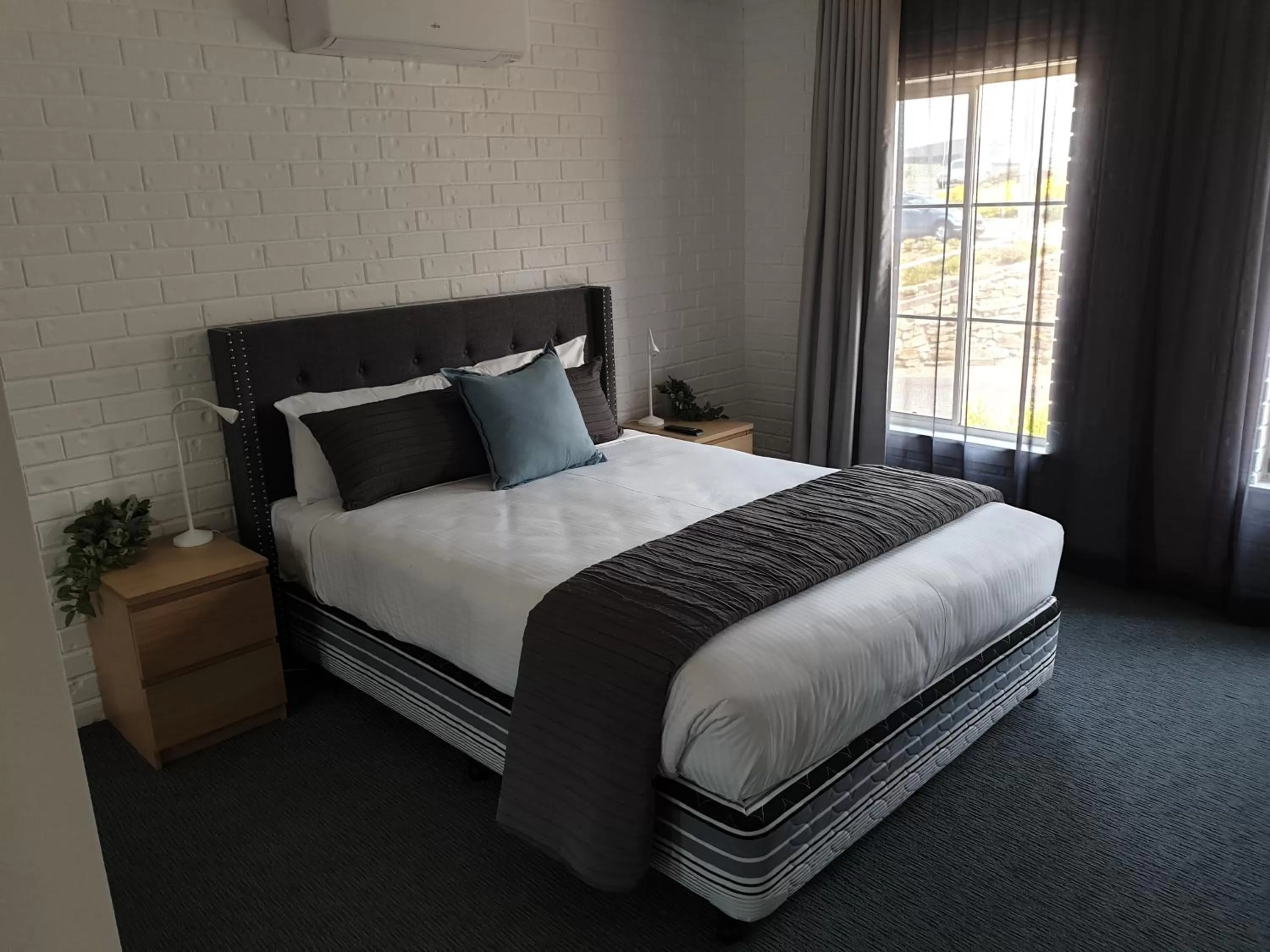 Bedroom, Bed in Twofold Bay Motor Inn