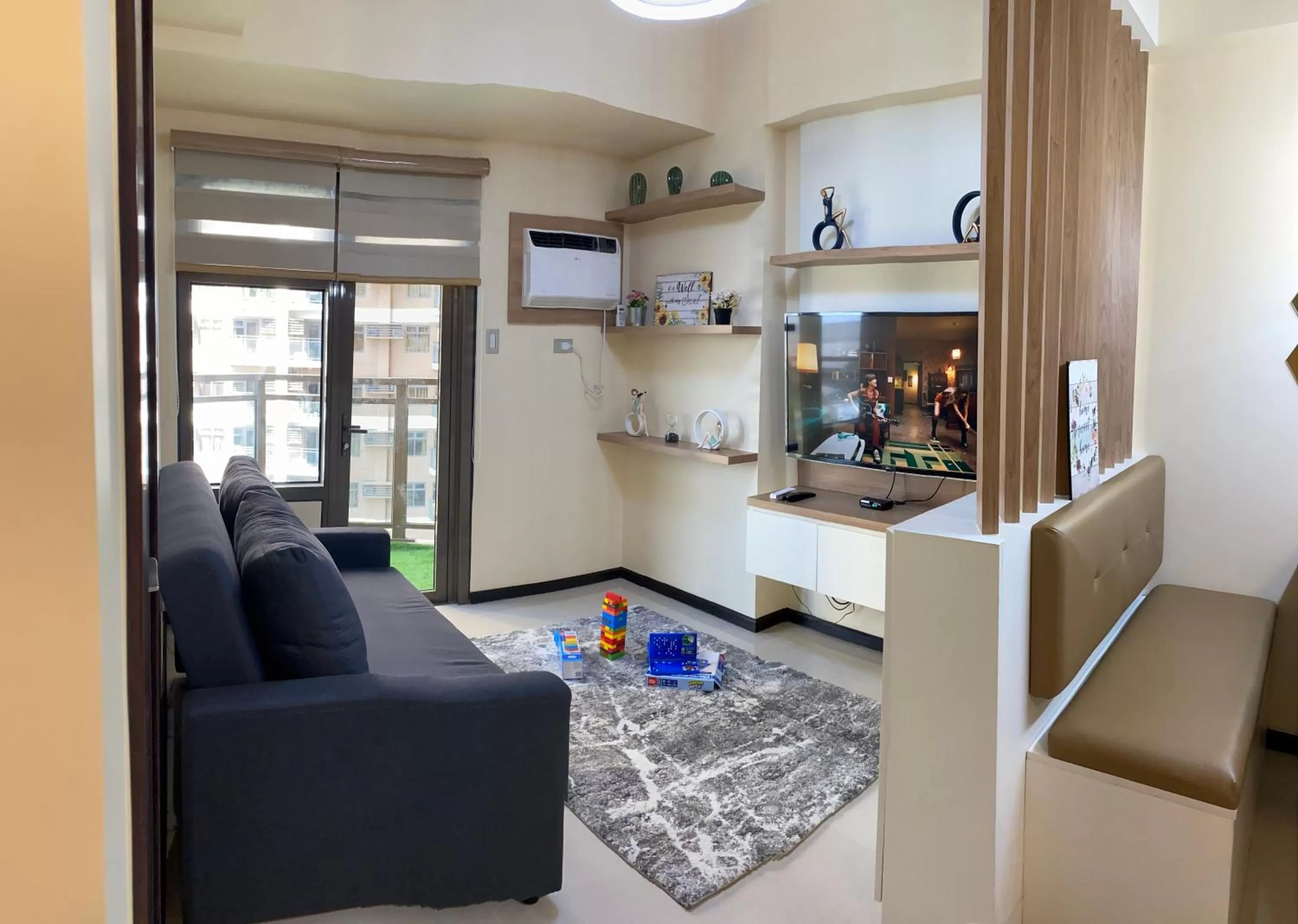 Living room, Seating Area in Le 10 The Radiance Manila Bay