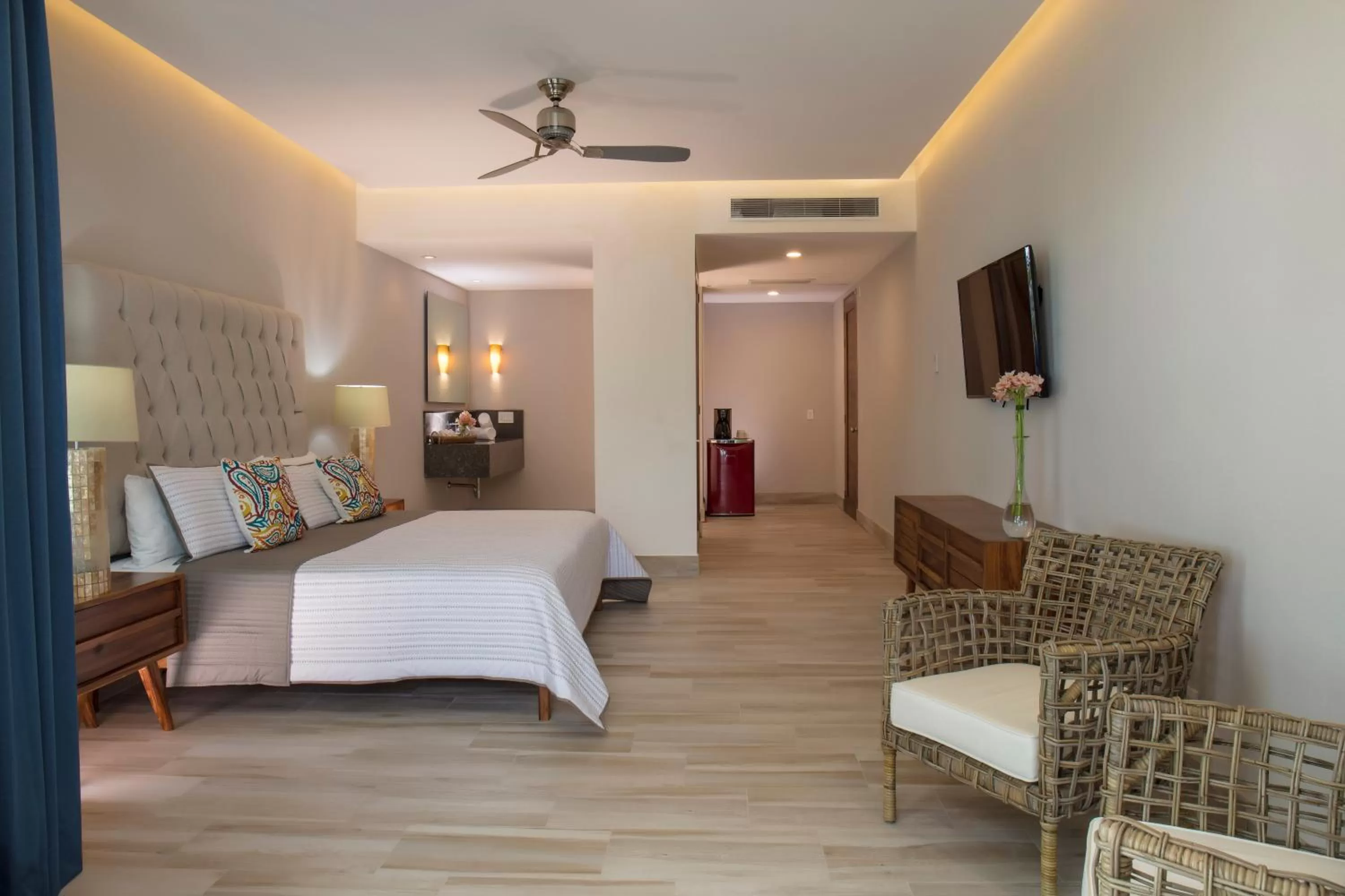 Living room, Bed in Vista Vallarta All Suites On The Beach