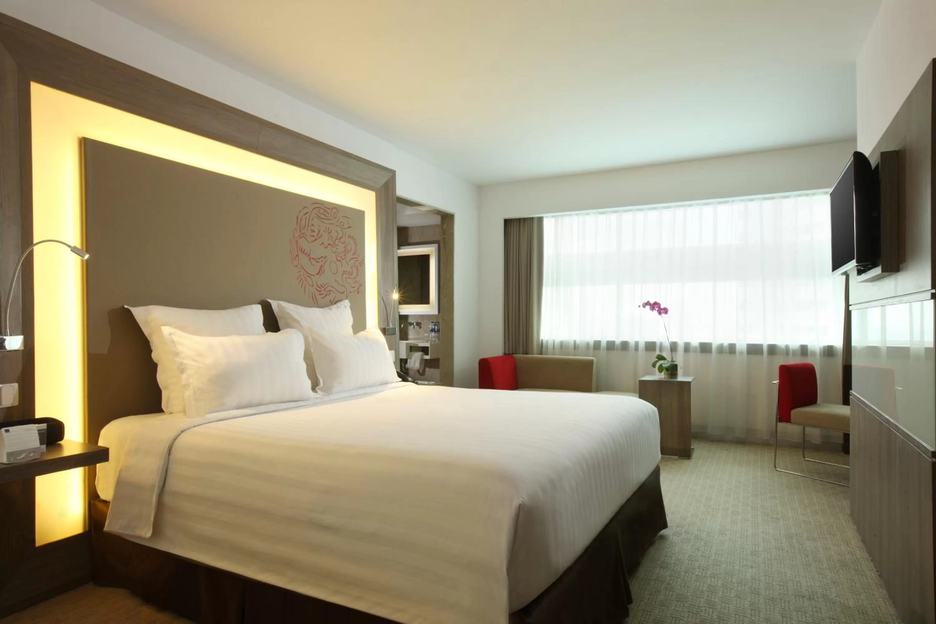 Bedroom, Bed in Novotel Jakarta Gajah Mada
