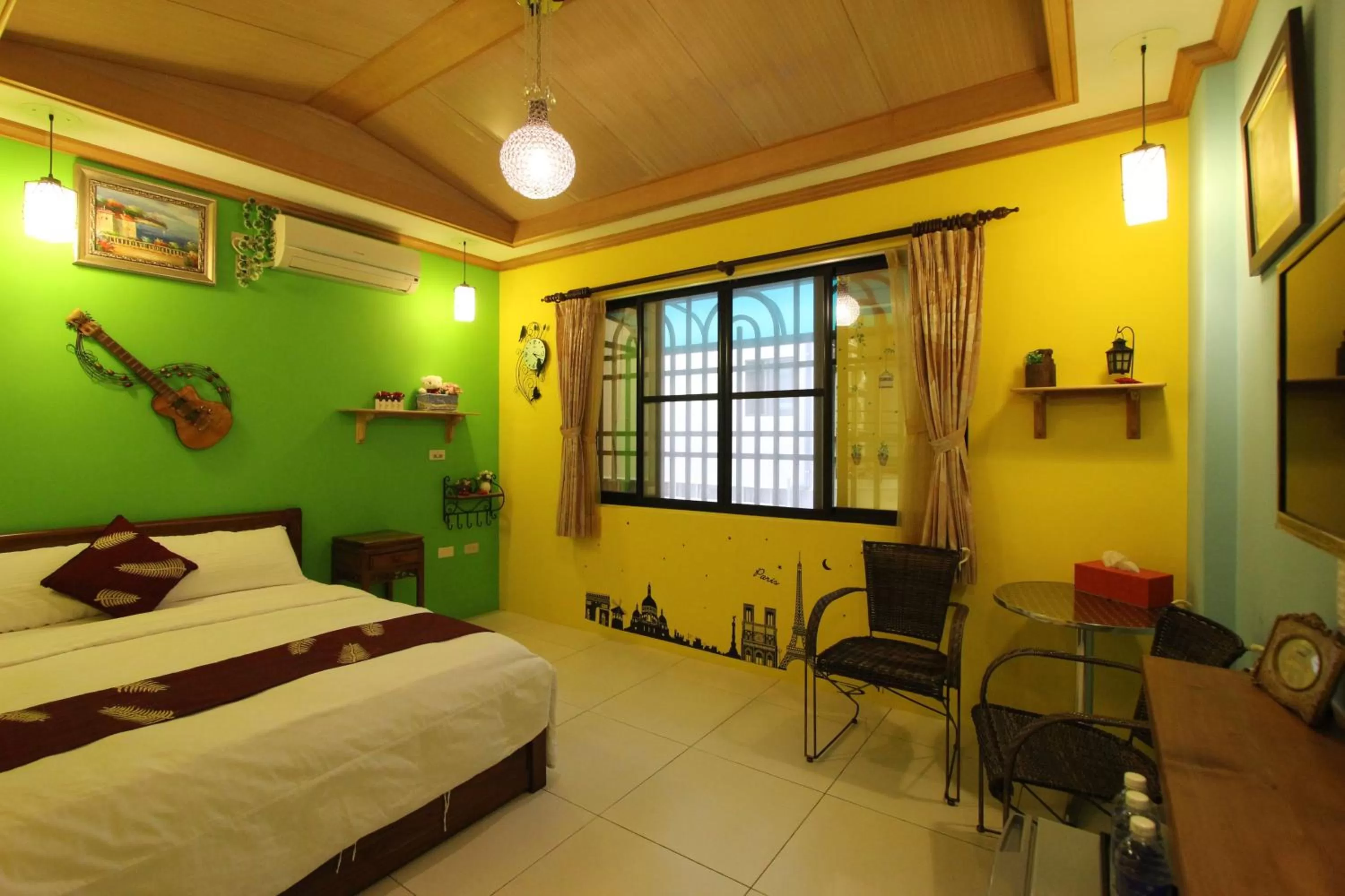 Bed in Kenting Diack Inn