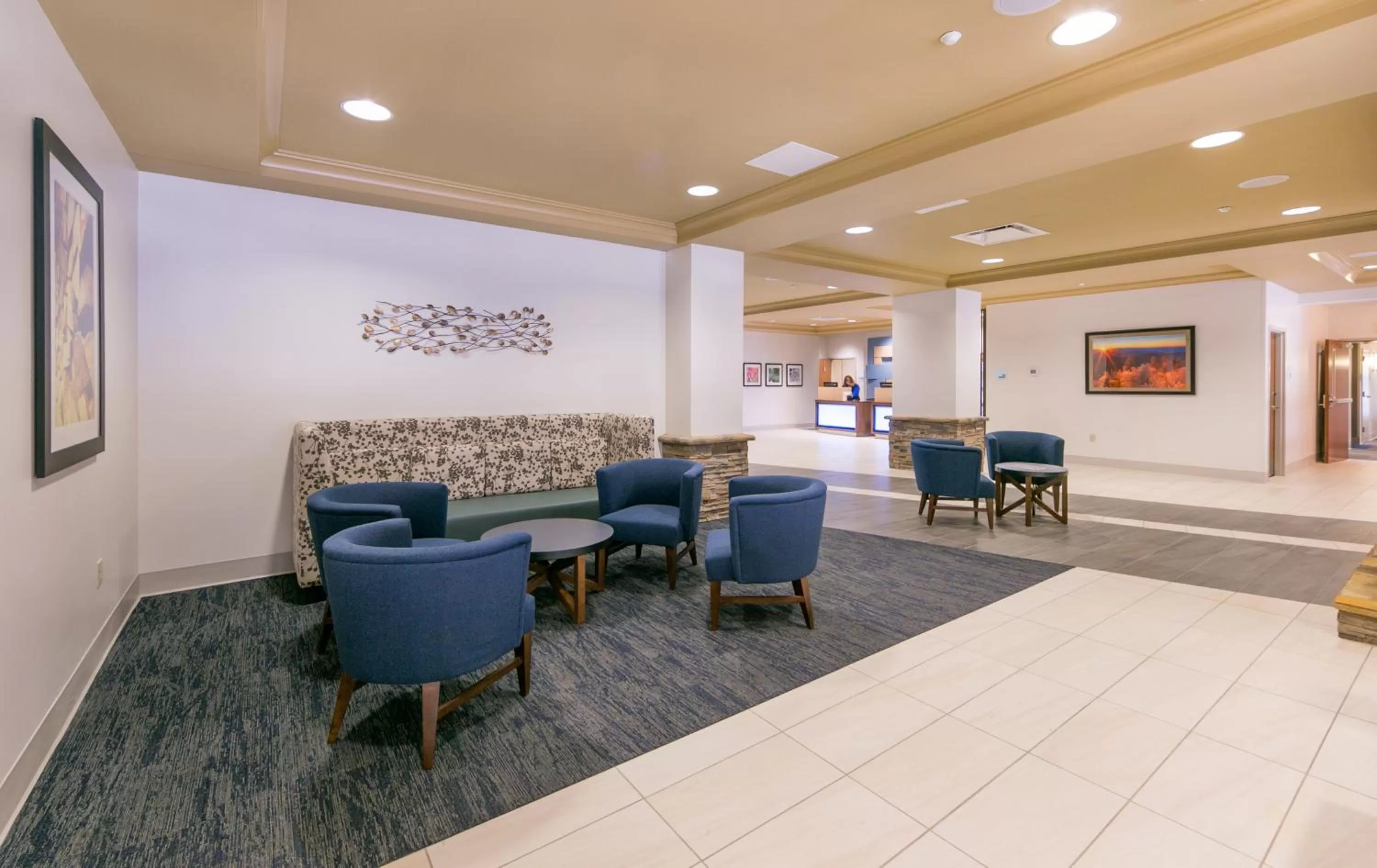 Lobby or reception in Holiday Inn Express Gatlinburg Downtown by IHG