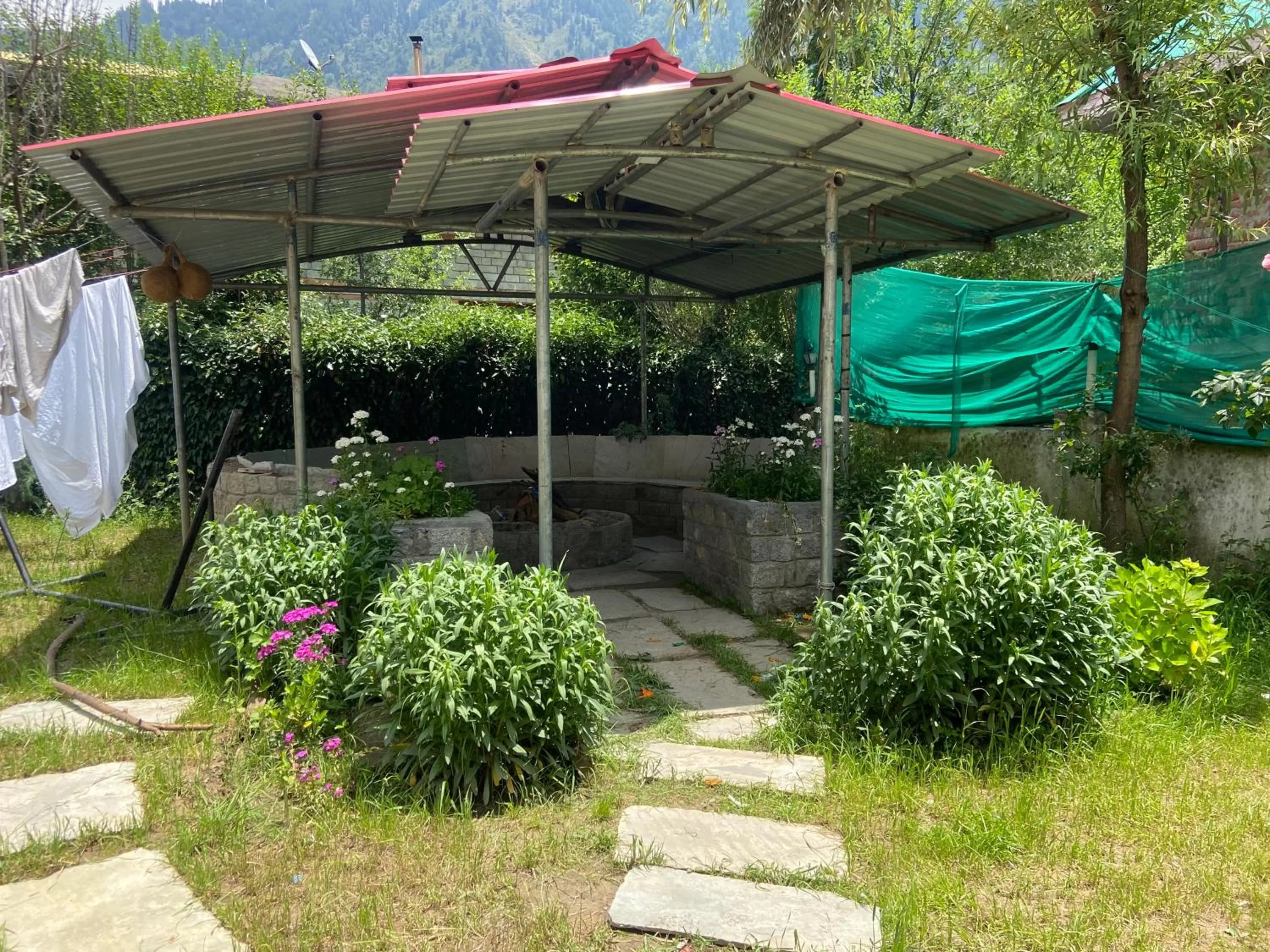 Garden in Hotel Ambika Resort Manali