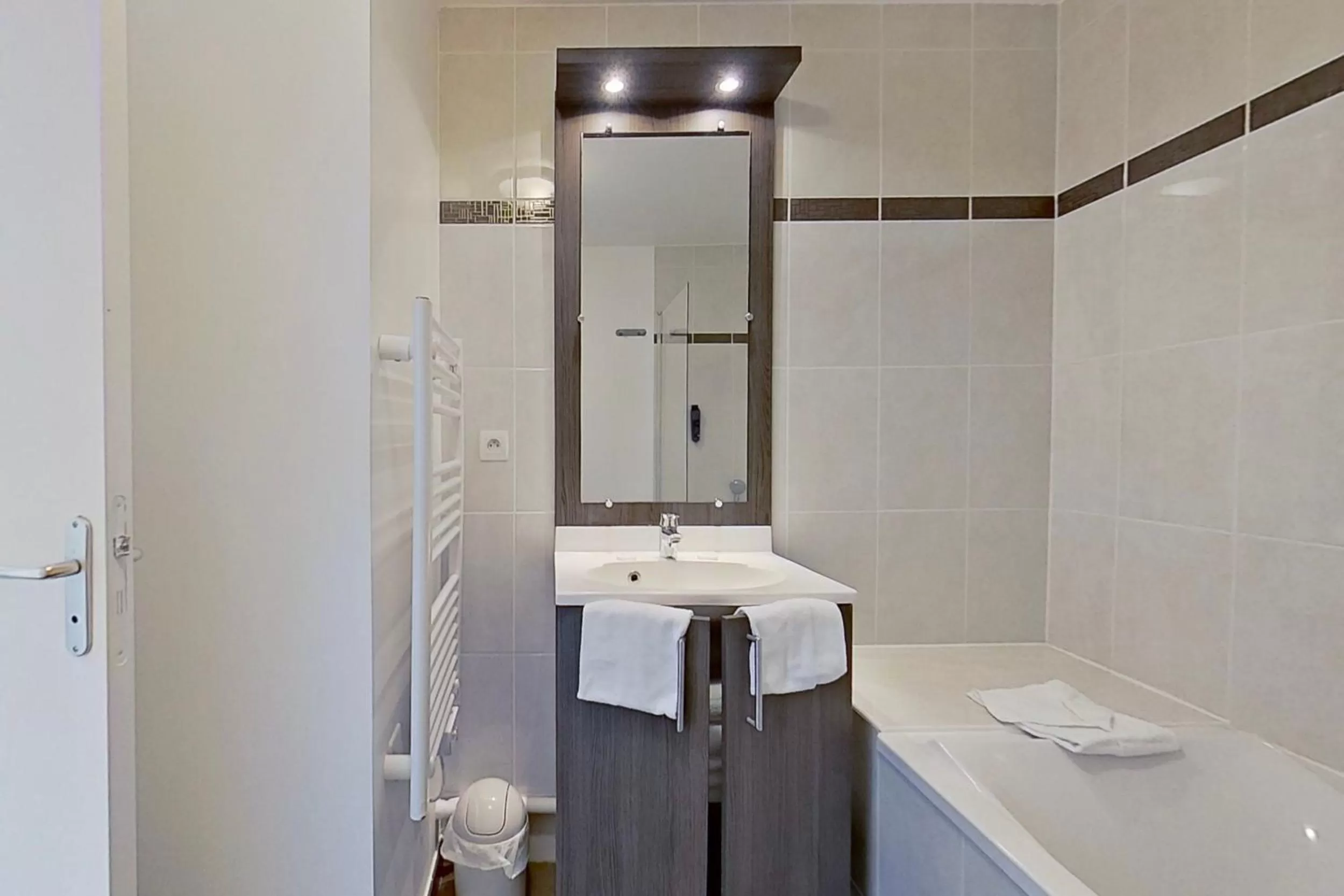 Bathroom in City Résidence Tours