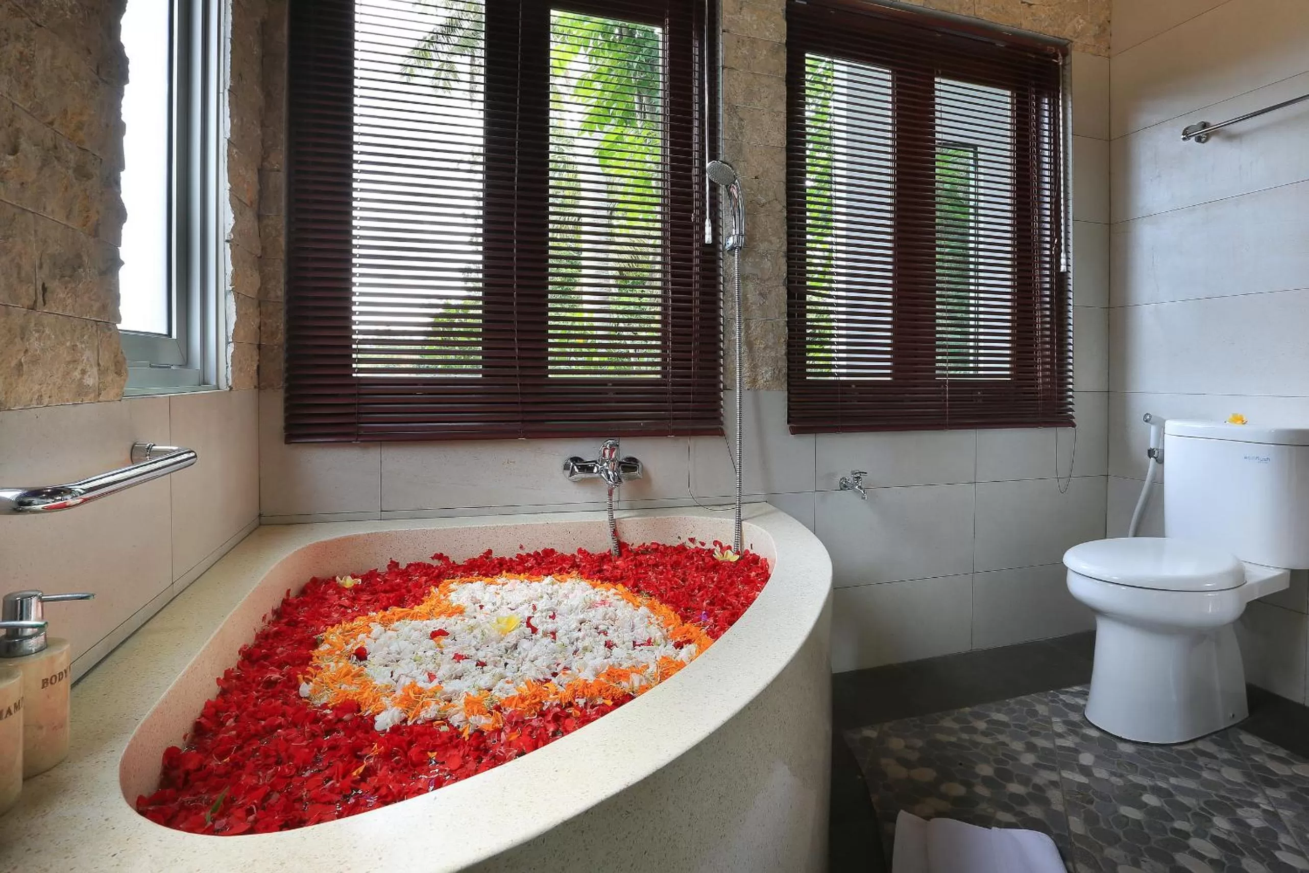 Shower in Ketut's Place Cottage Ubud