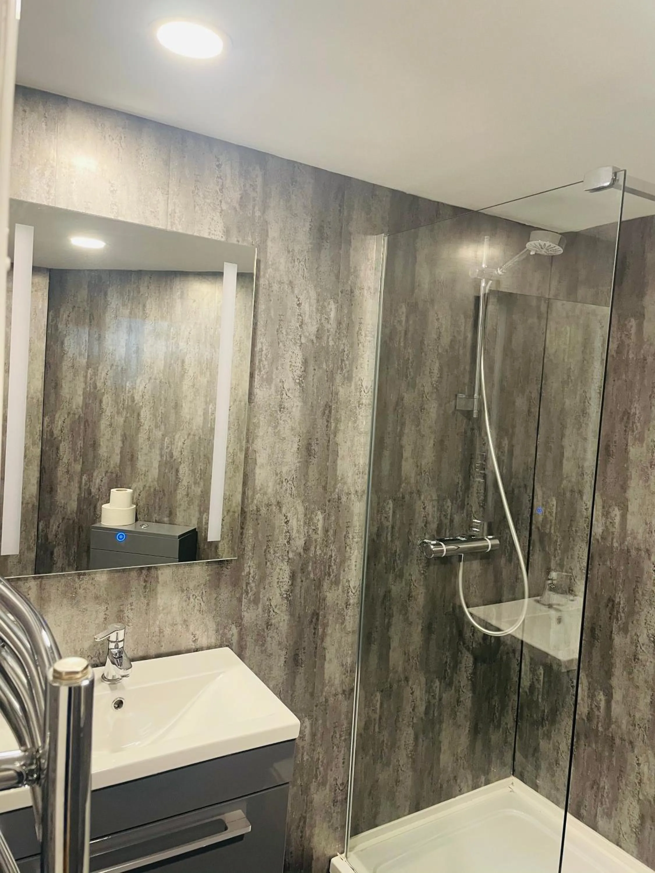 Bathroom in Hotel Express Newcastle Gateshead