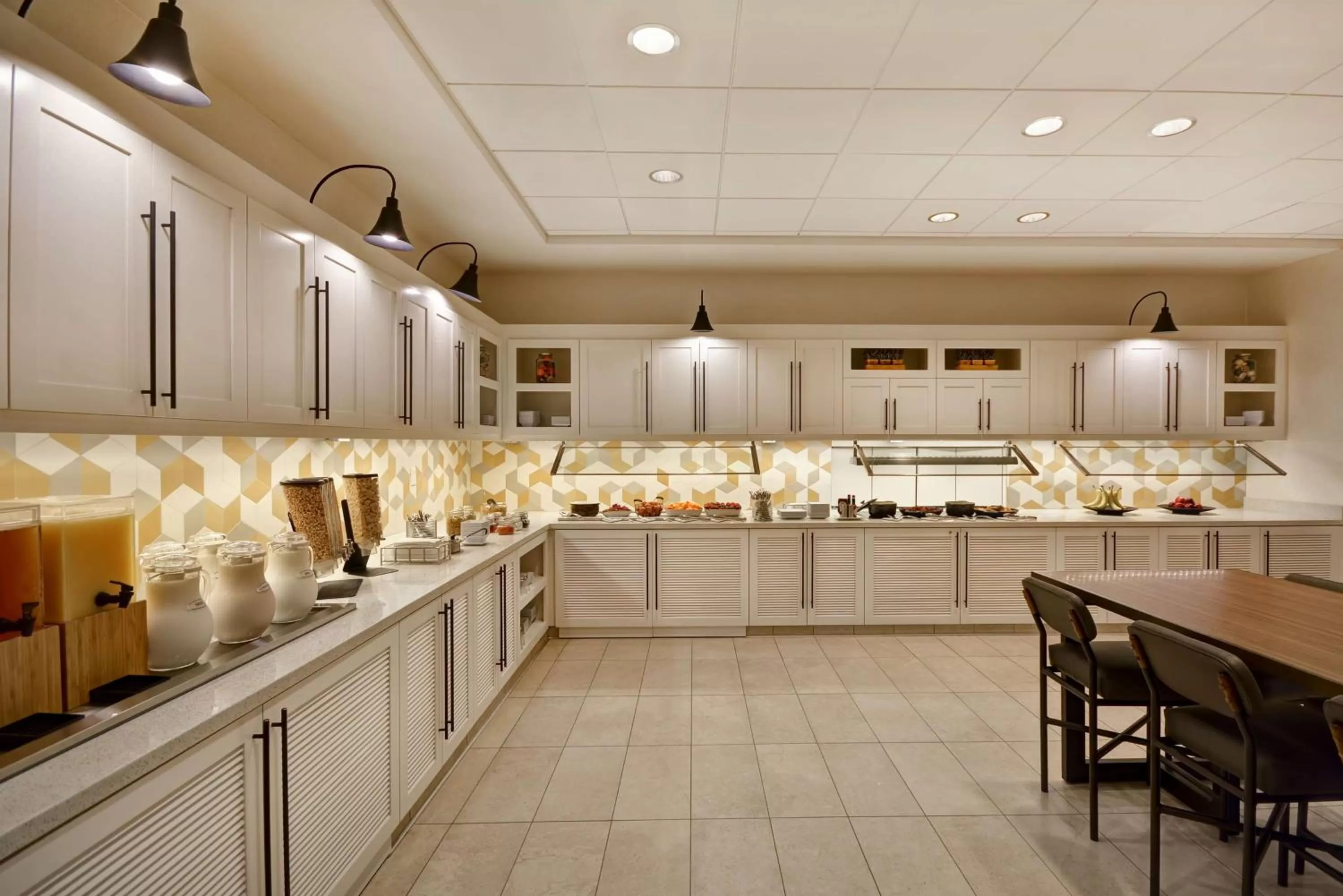 Restaurant/places to eat in Hyatt Place Fresno