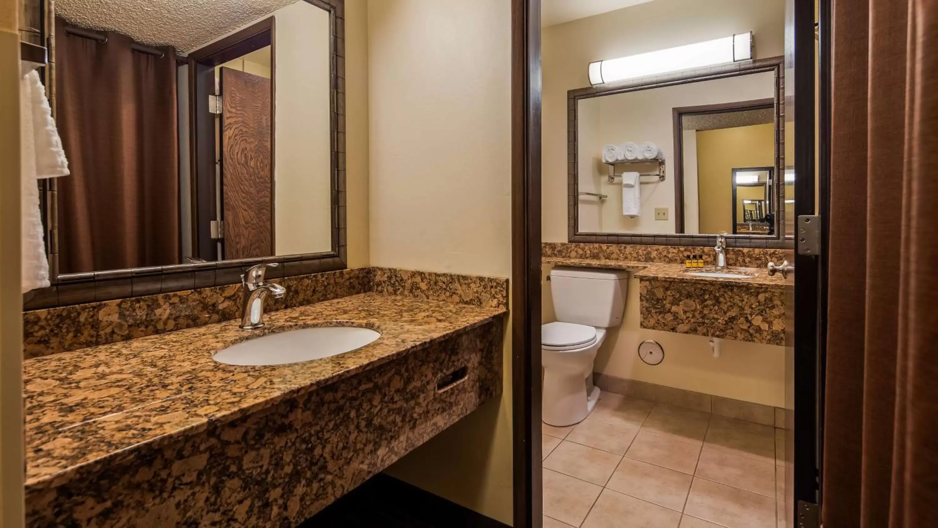 Double Room with Patio in Best Western Plus Tree House Double Room with Patio in Best Western Plus Tree House