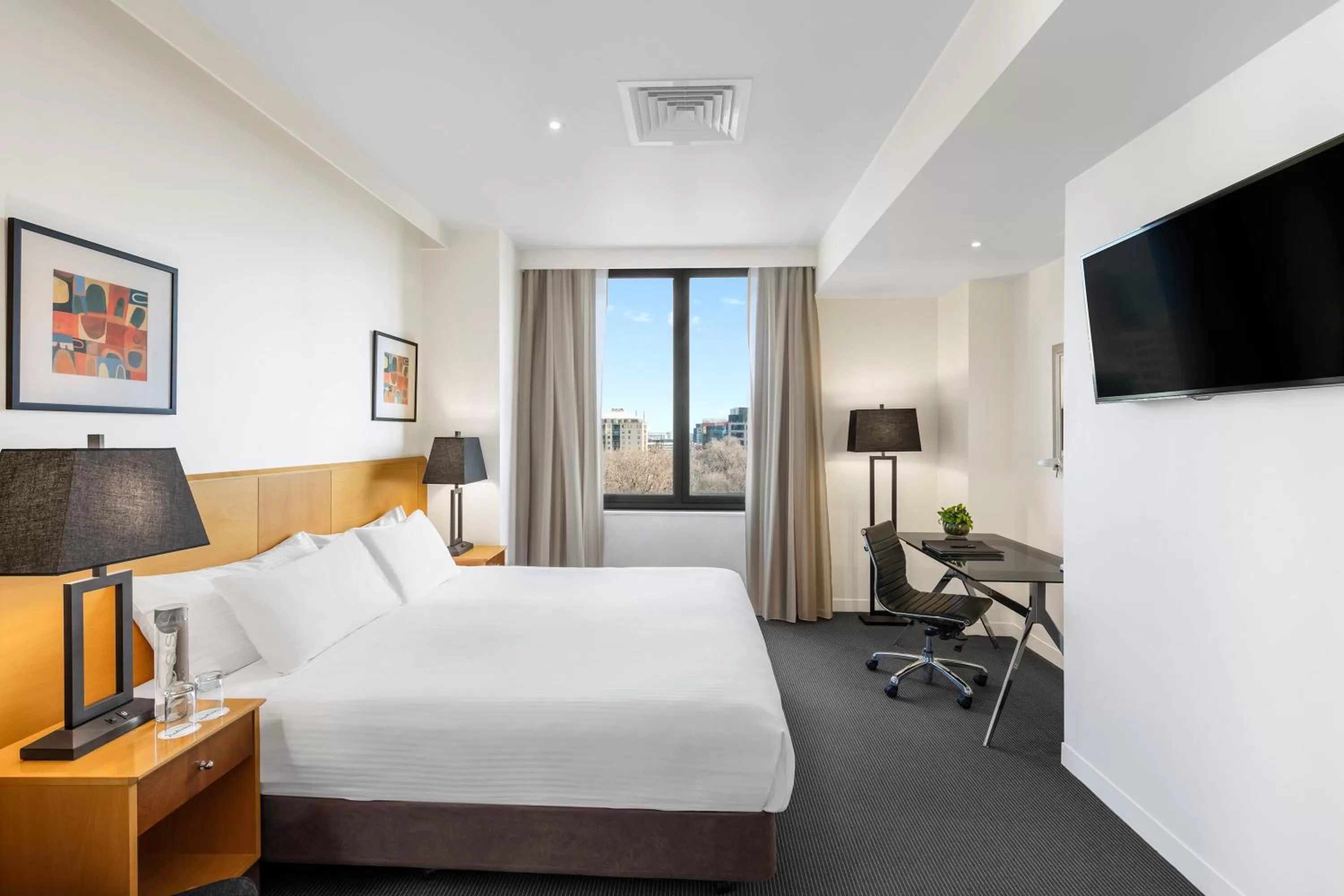 Bedroom, Bed in Radisson On Flagstaff Gardens Melbourne