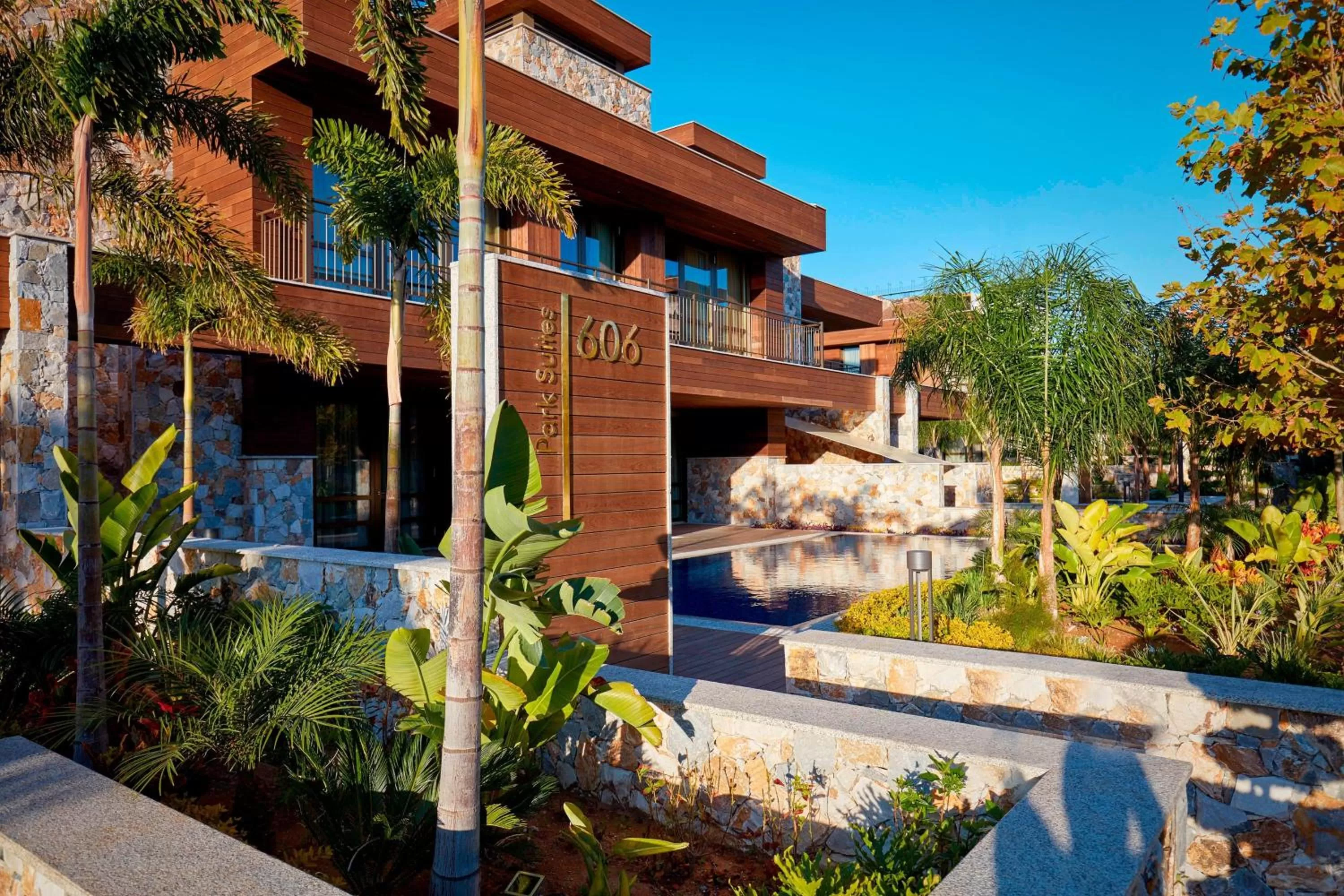 Swimming pool in Parklane, a Luxury Collection Resort & Spa, Limassol