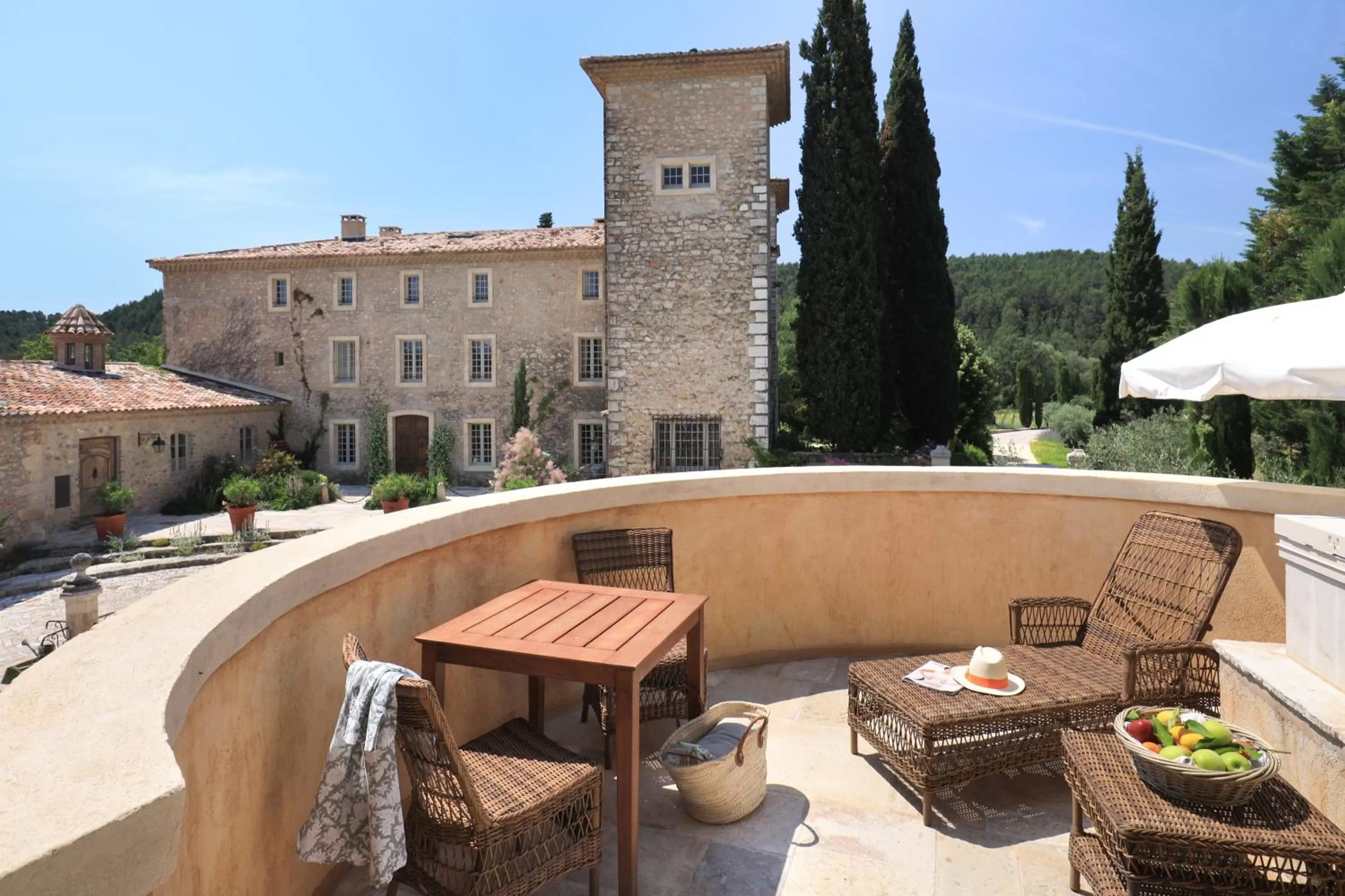 Property building in Château de Berne