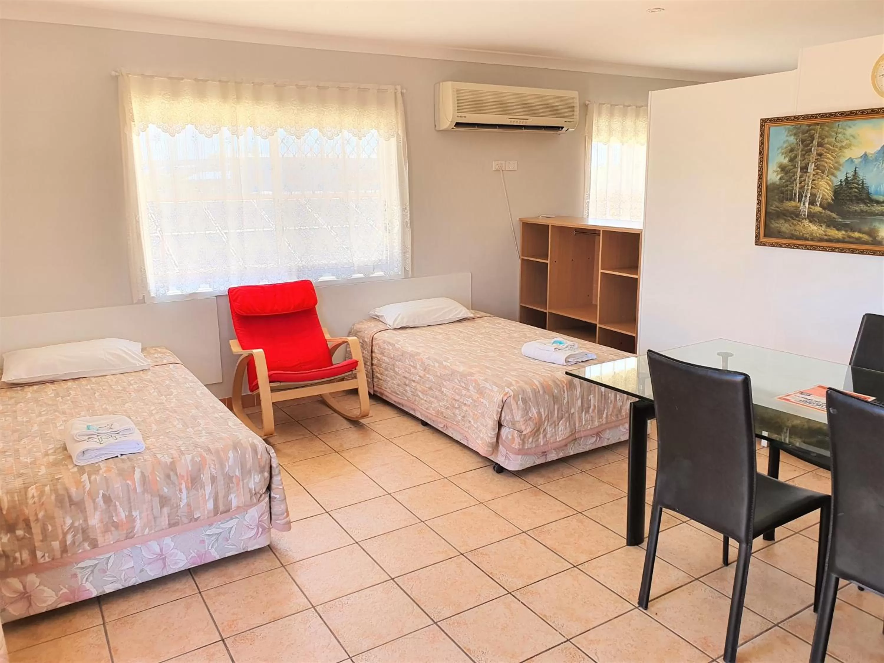 Living room, Bed in Maria Motel