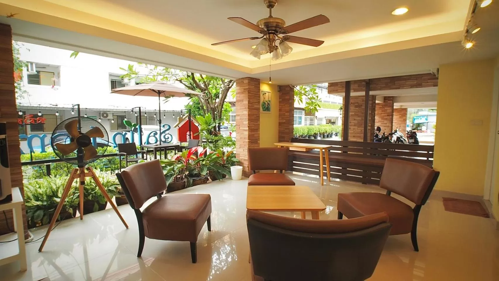 Seating area in Salin Home Hotel Ramkhamhaeng