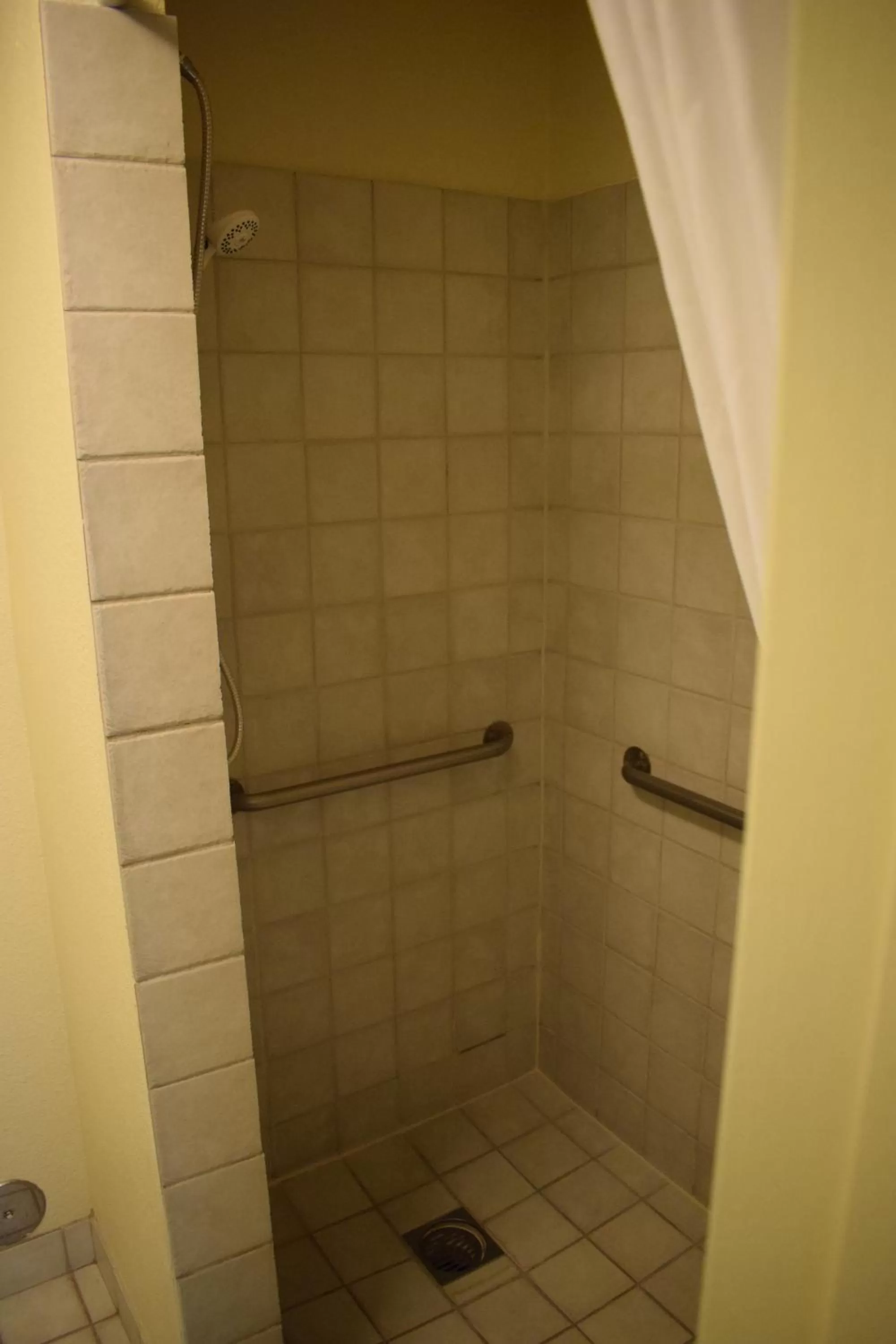 Bathroom in Baymont by Wyndham Yakima Riverfront