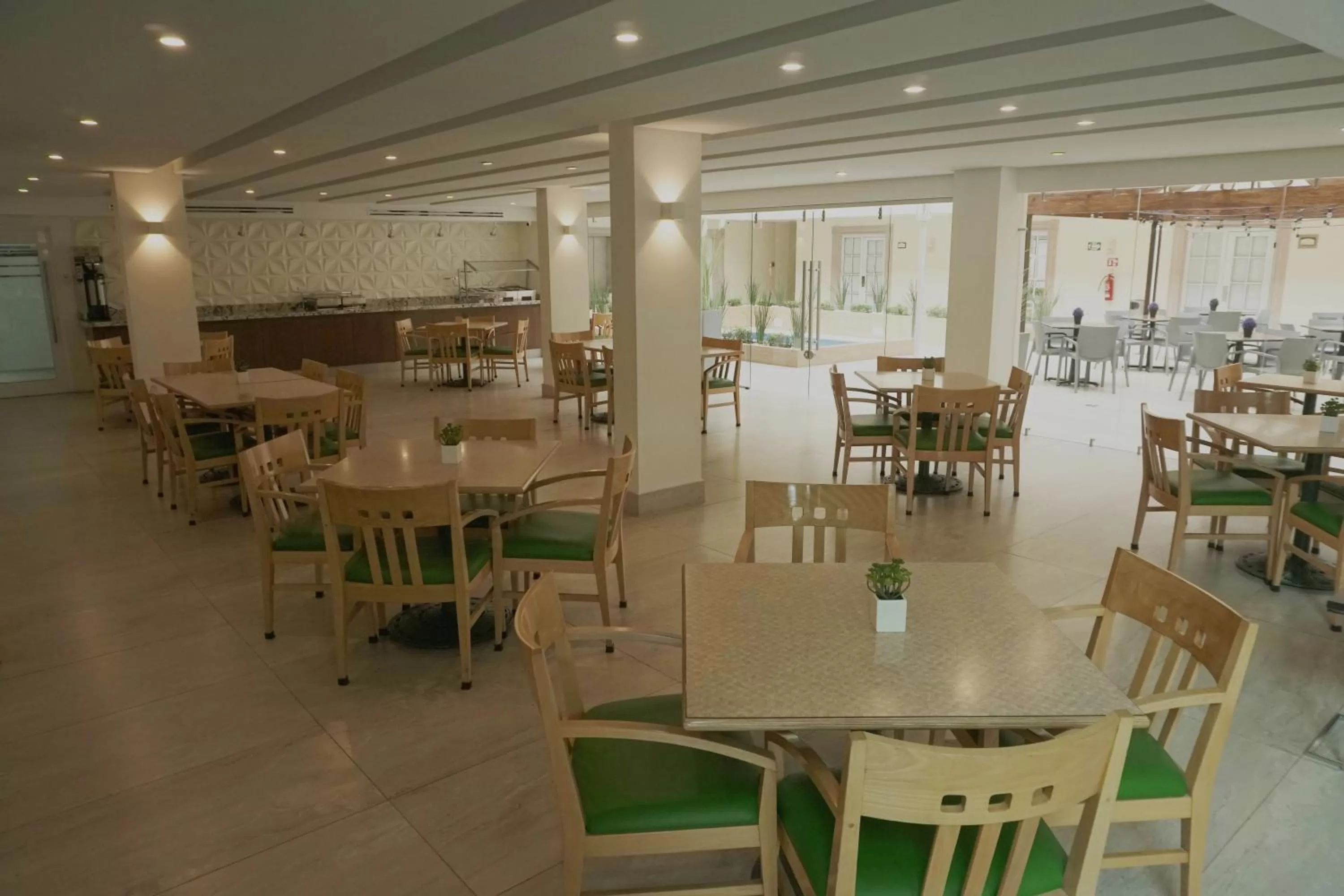 Restaurant/places to eat in Best Western PLUS Monterrey Colón