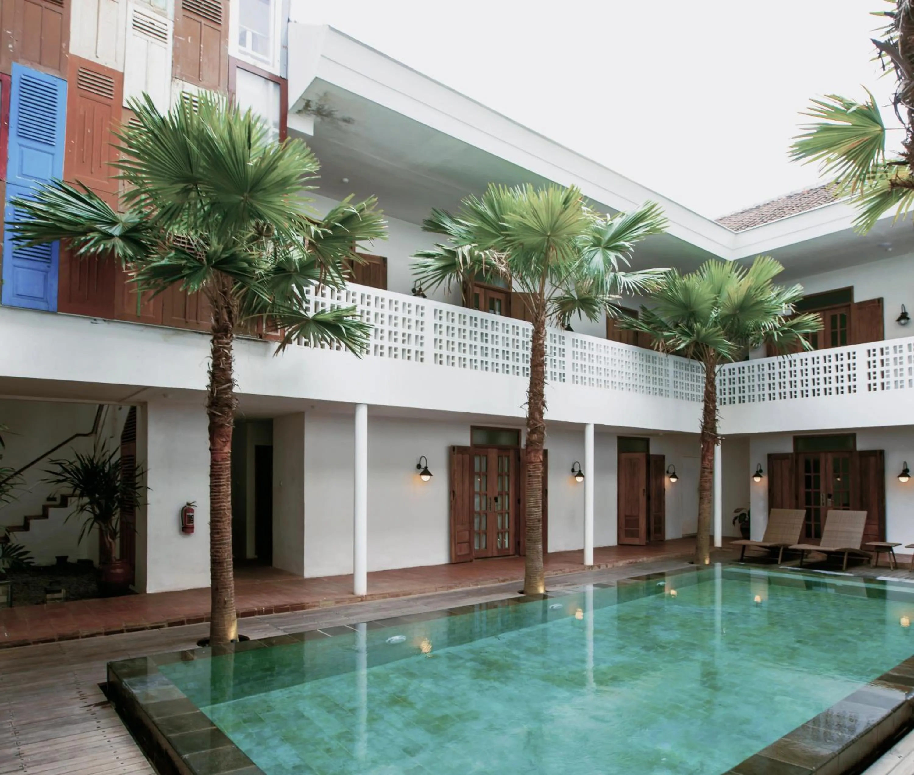 Swimming pool in Adhisthana Hotel Yogyakarta