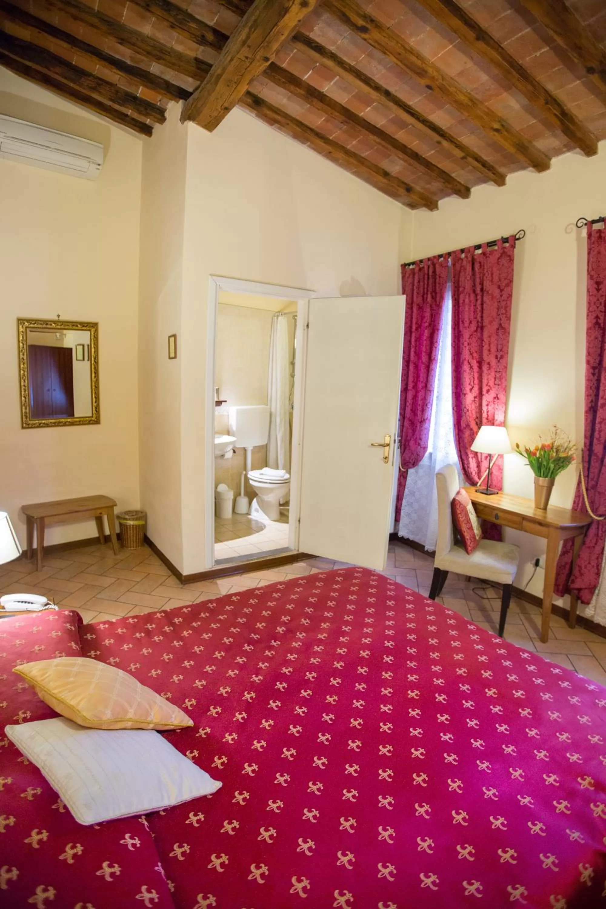 Photo of the whole room, Bed in Bed & Breakfast Il Bargello