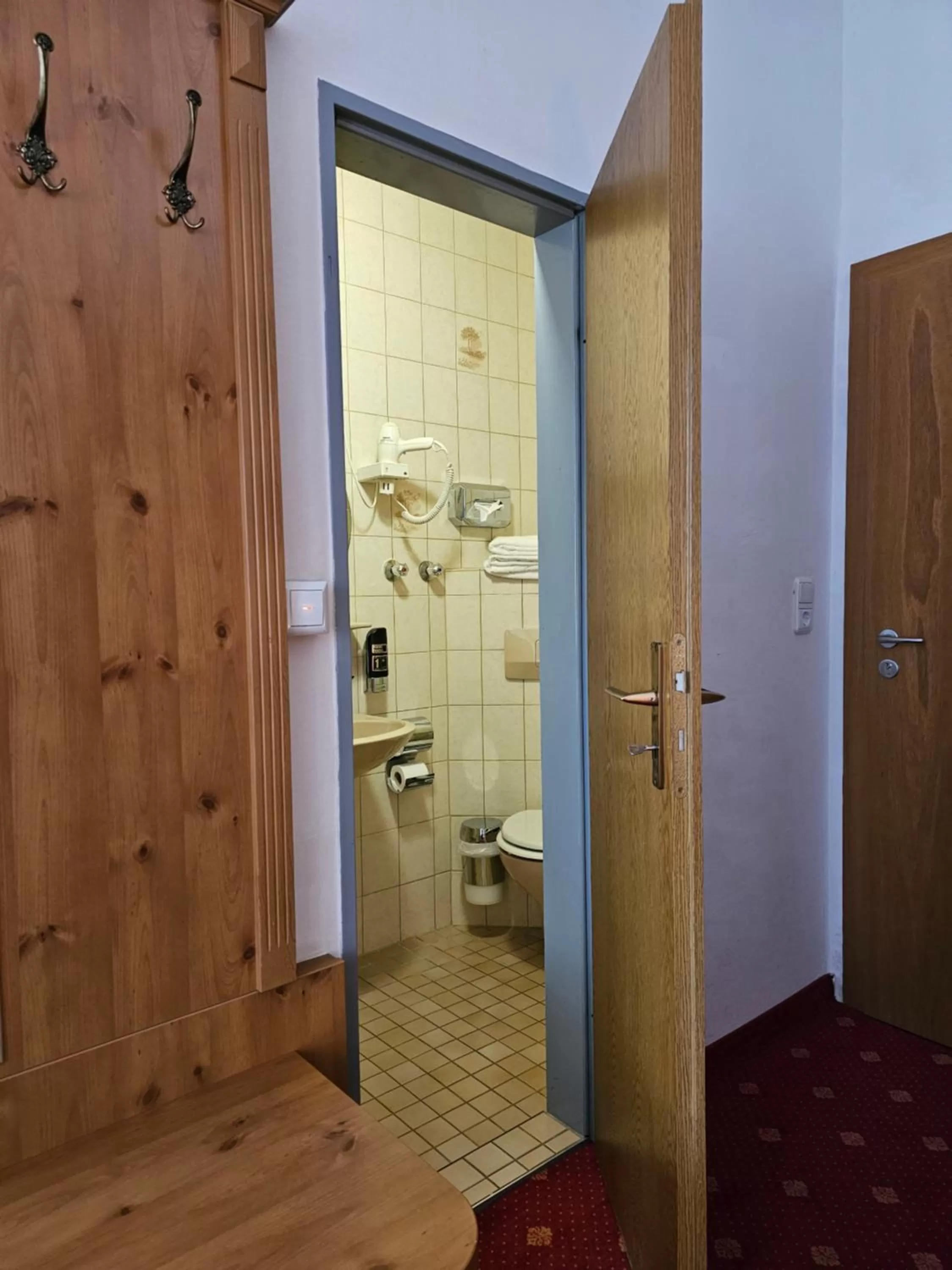 Bathroom in Gasthof Klement