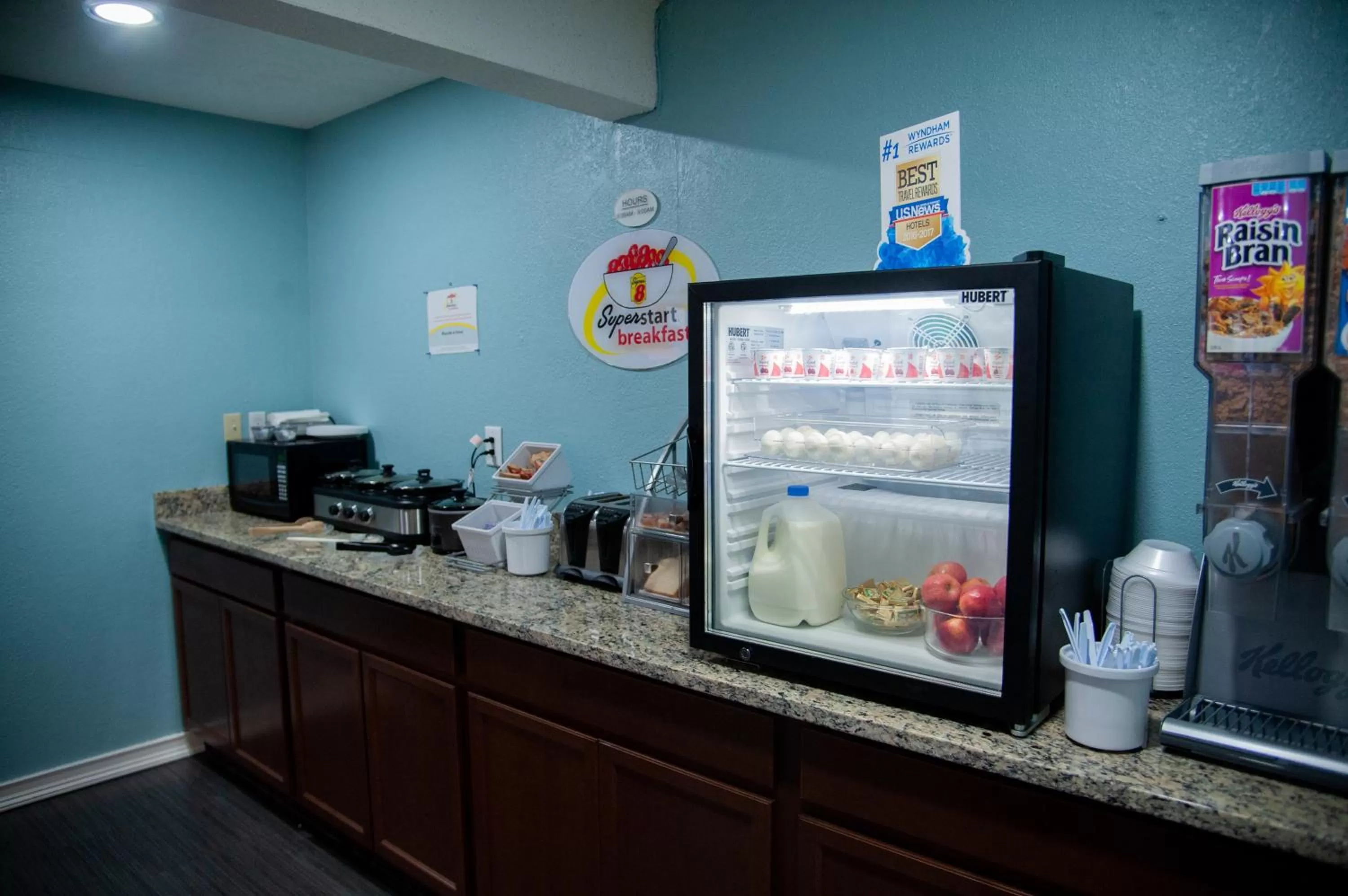 Continental breakfast in Super 8 by Wyndham Crestview