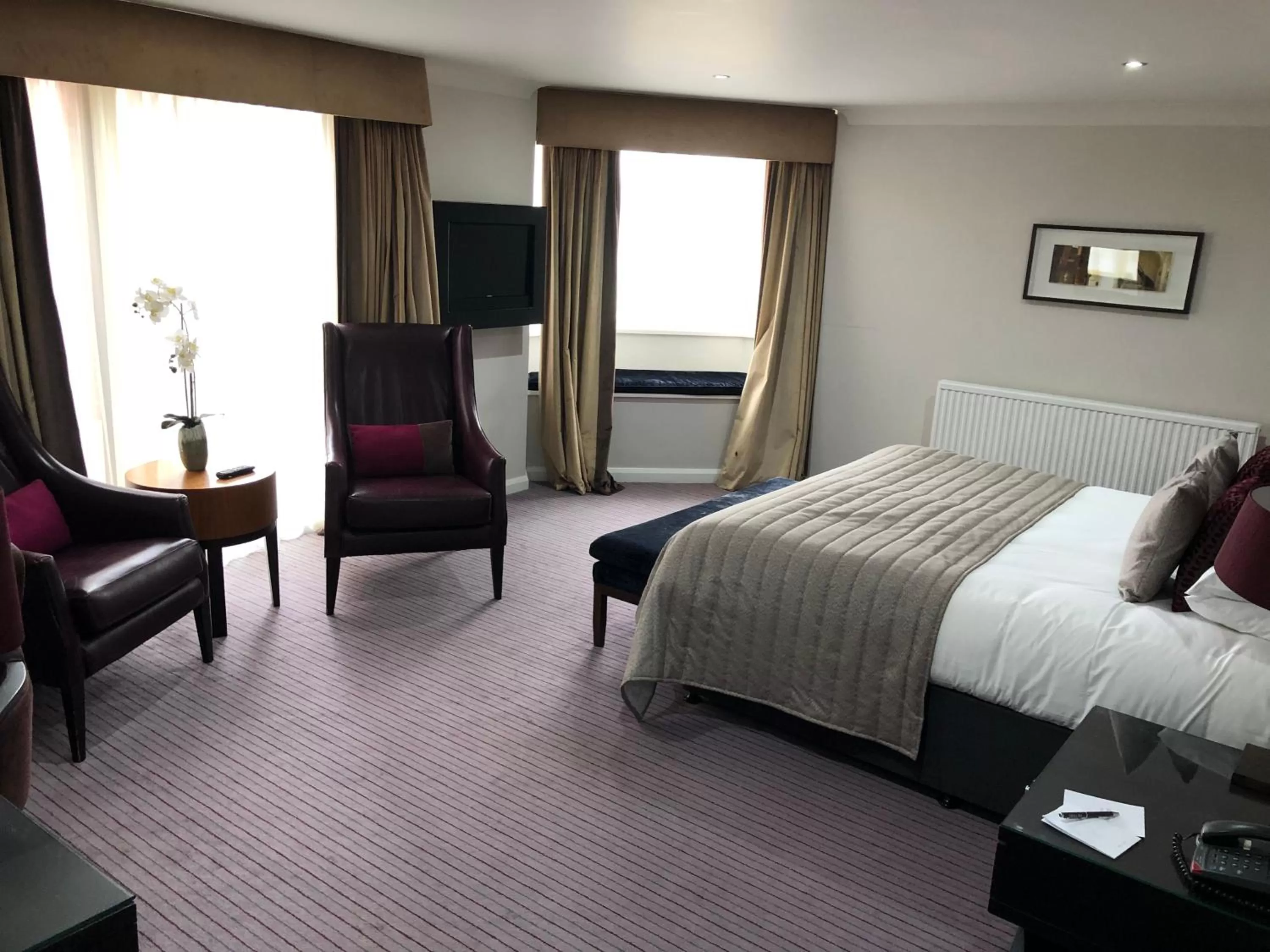 Seating area, Bed in Staverton Park Hotel & Golf Club