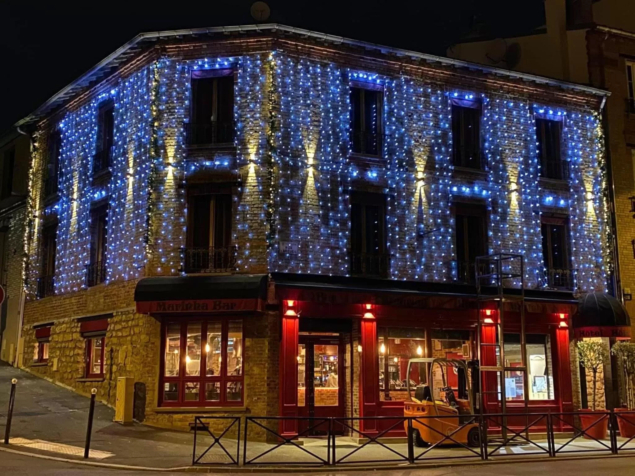 Property Building in Marinha Hotel