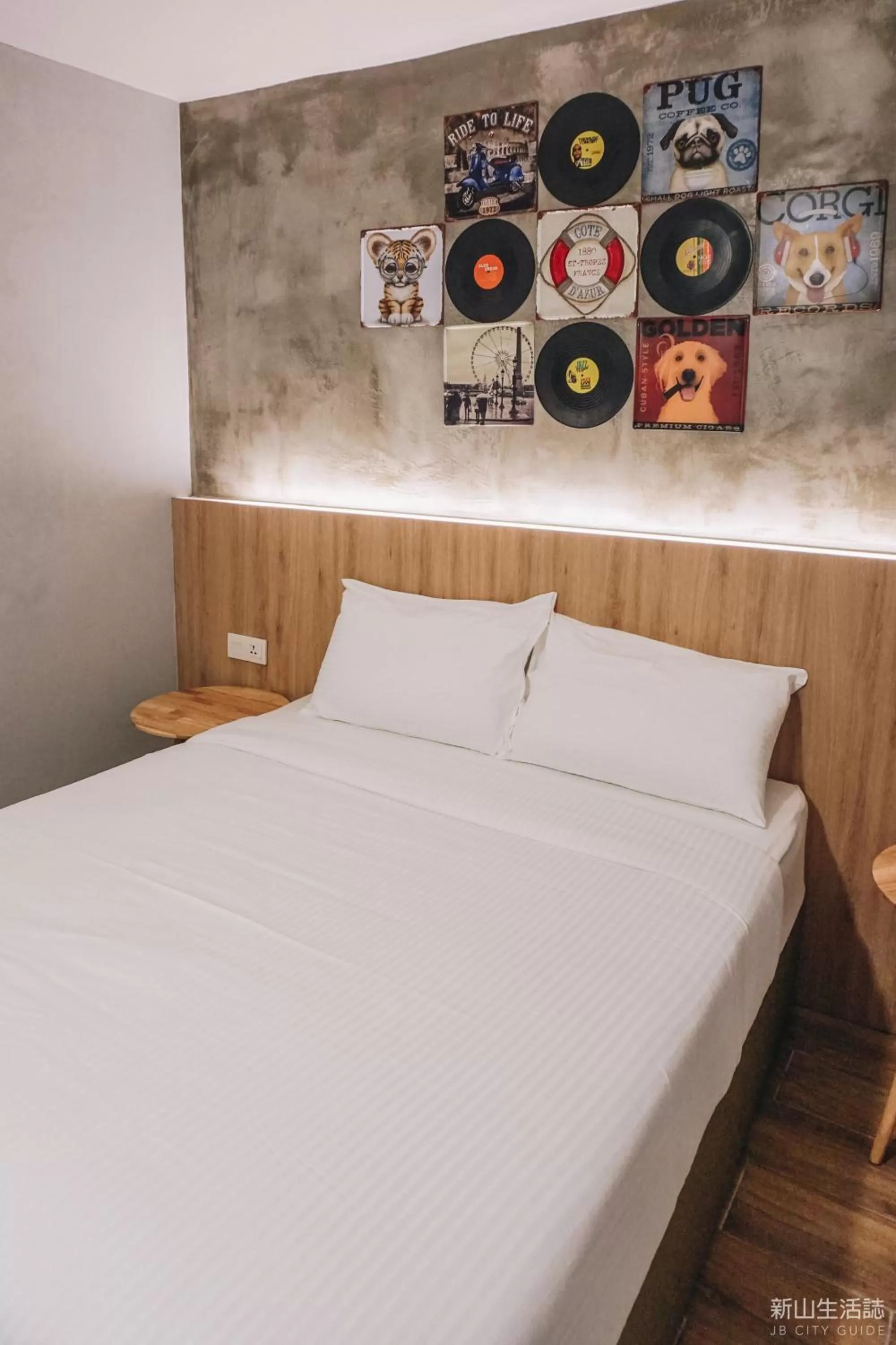 Bed in HOTEL CIQ, JALAN TRUS