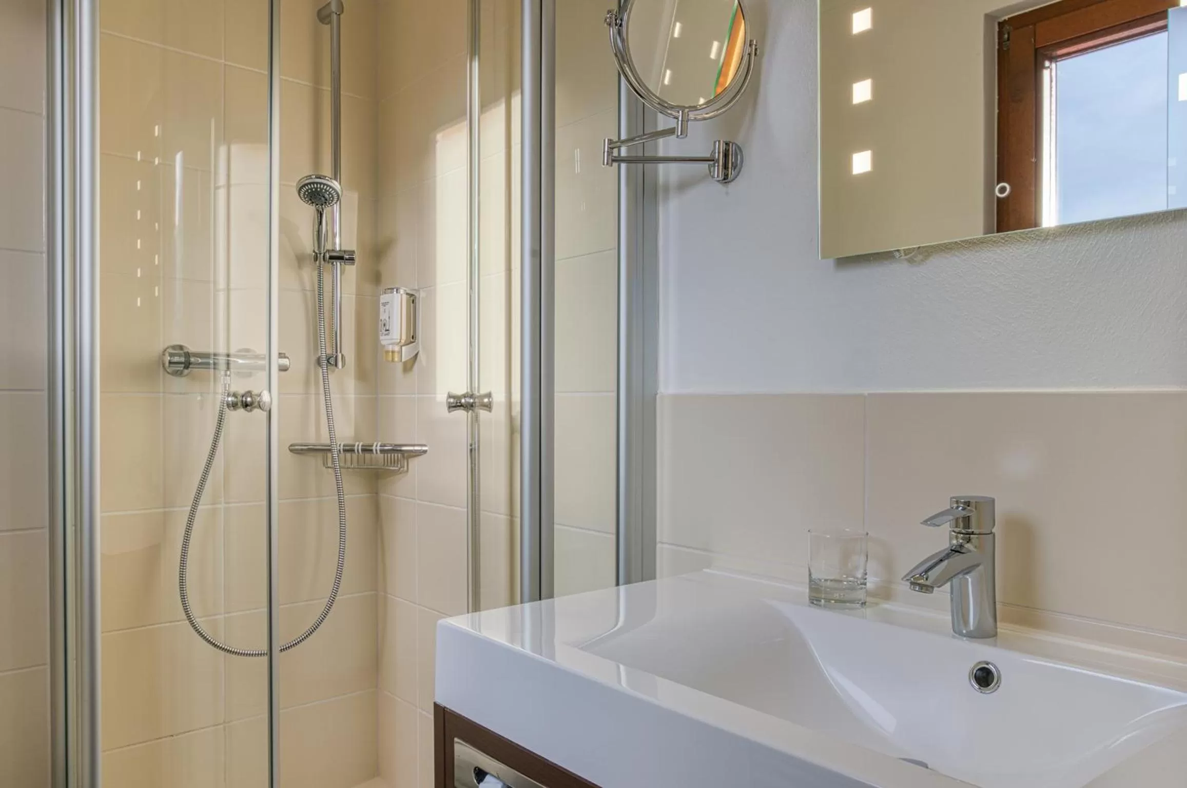 Shower in Sautter Hotel Stuttgart City