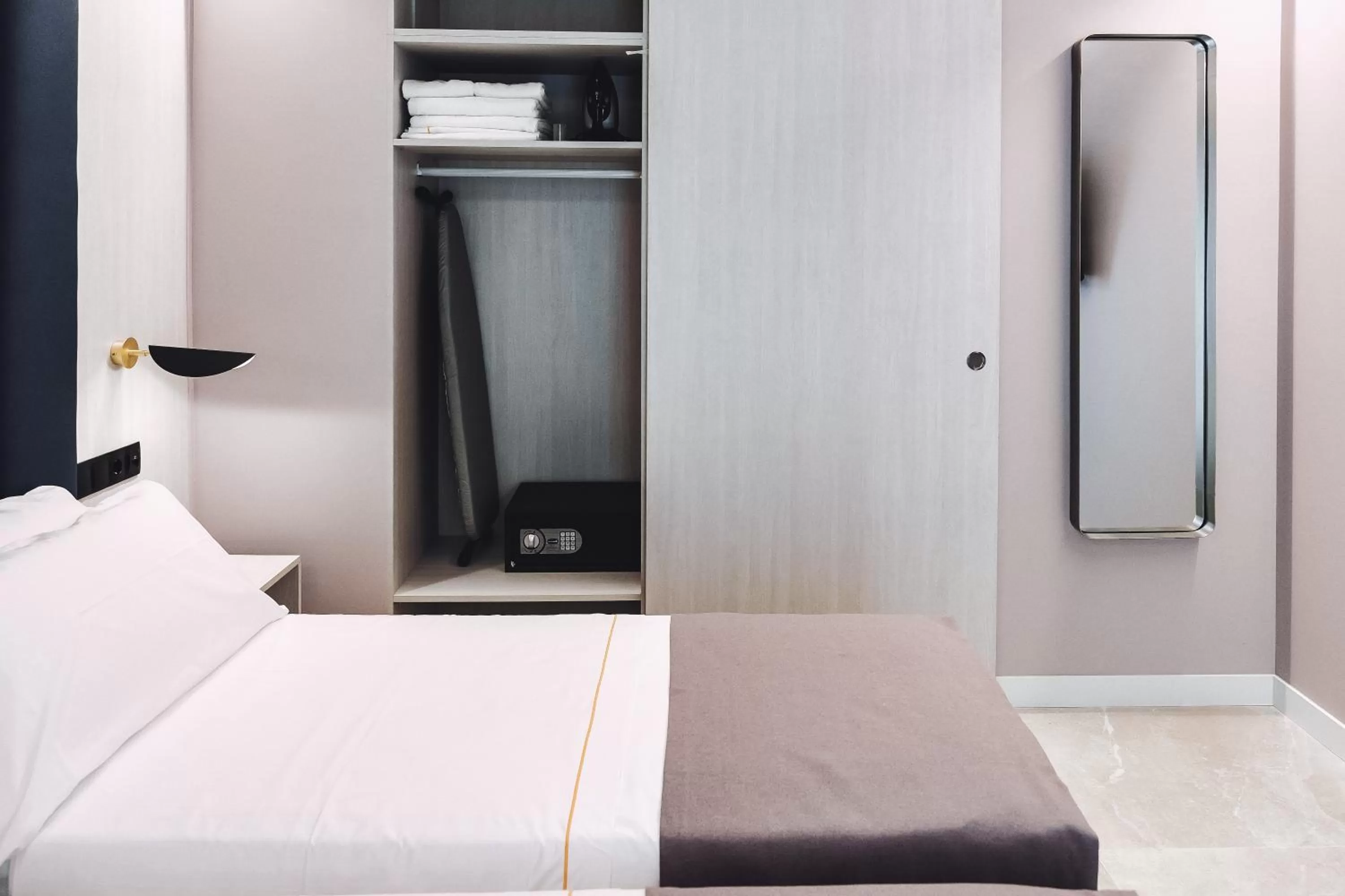 Photo of the whole room, Bed in GBH Hotel-Apartamentos Estrella de Mar