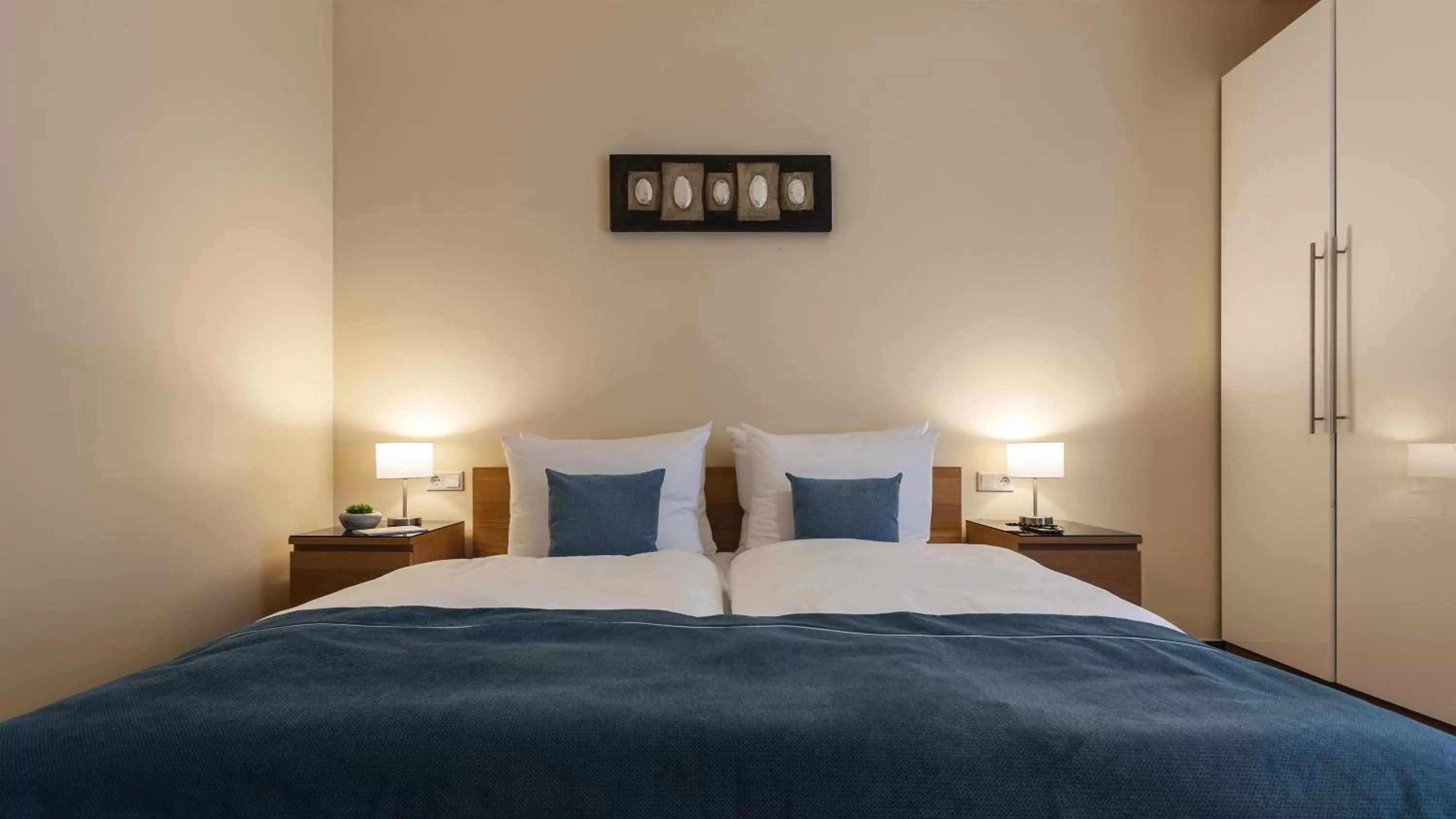 Bed in Hotel Holstenwall Hamburg Neustadt