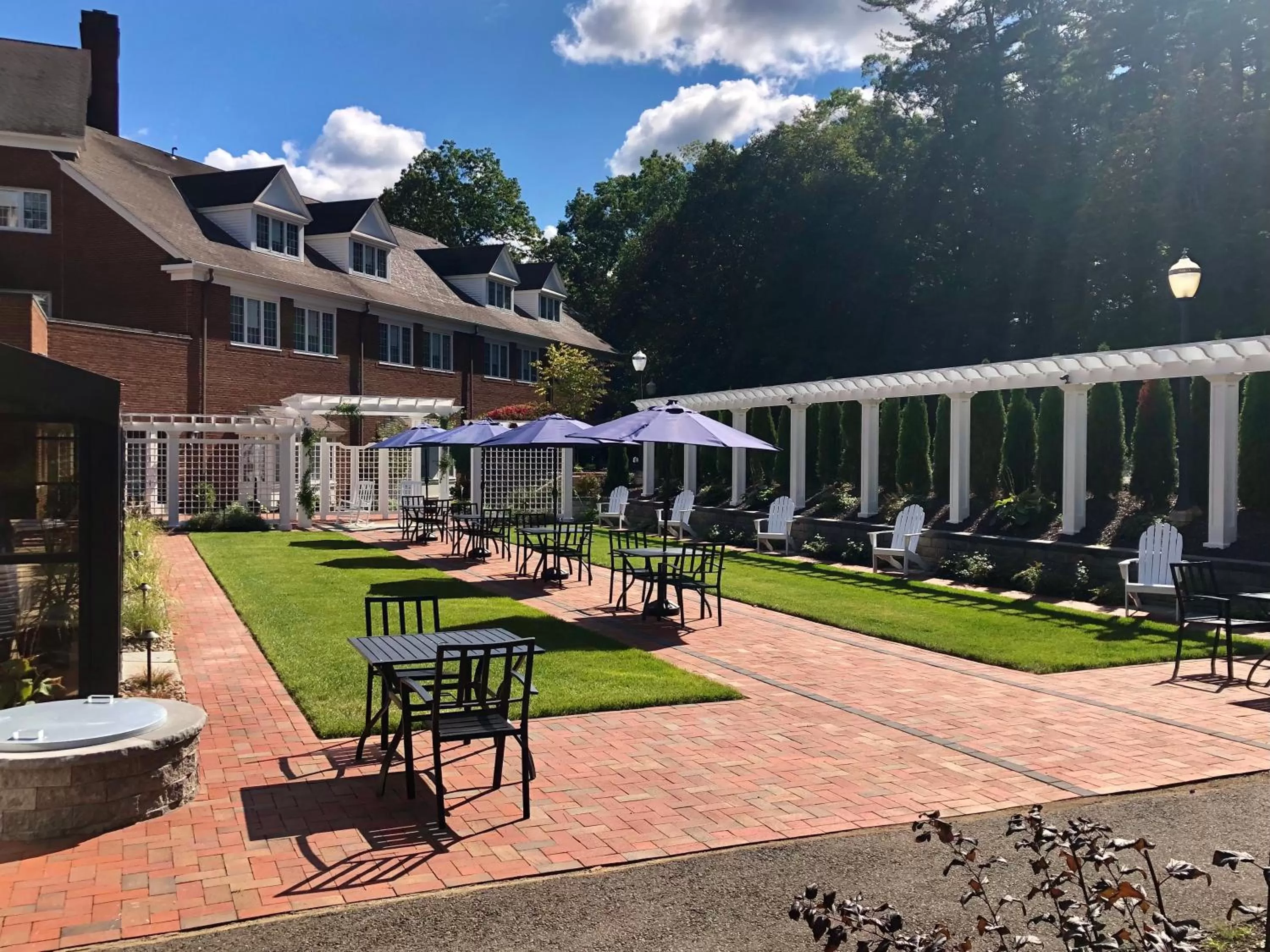 Garden view in The Simsbury Inn