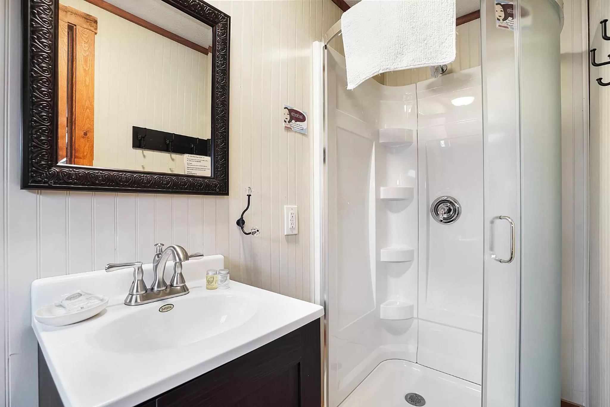 Bathroom in Hocking Hills Inn