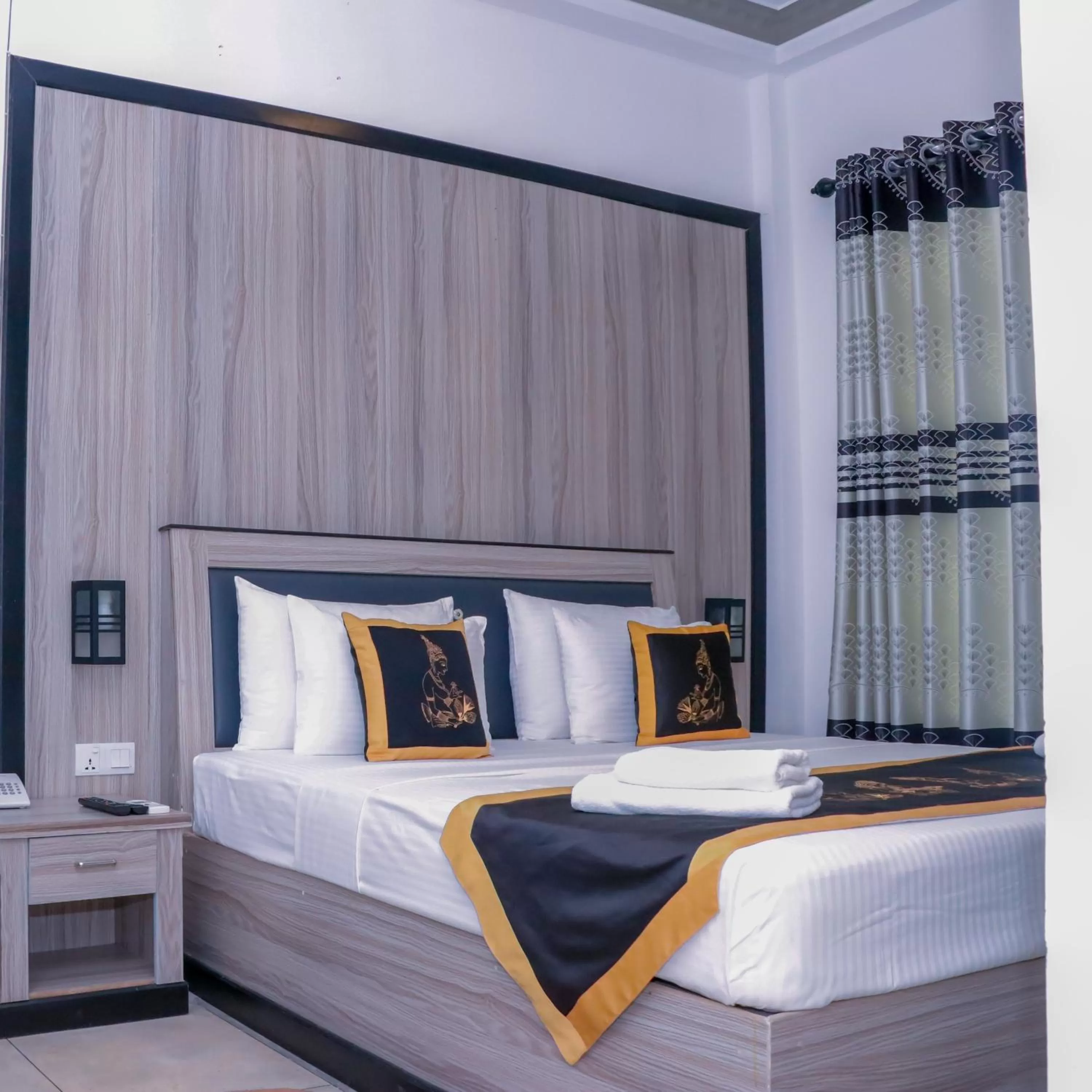 Bed in Sigiriya Kingdom Gate Dambulla