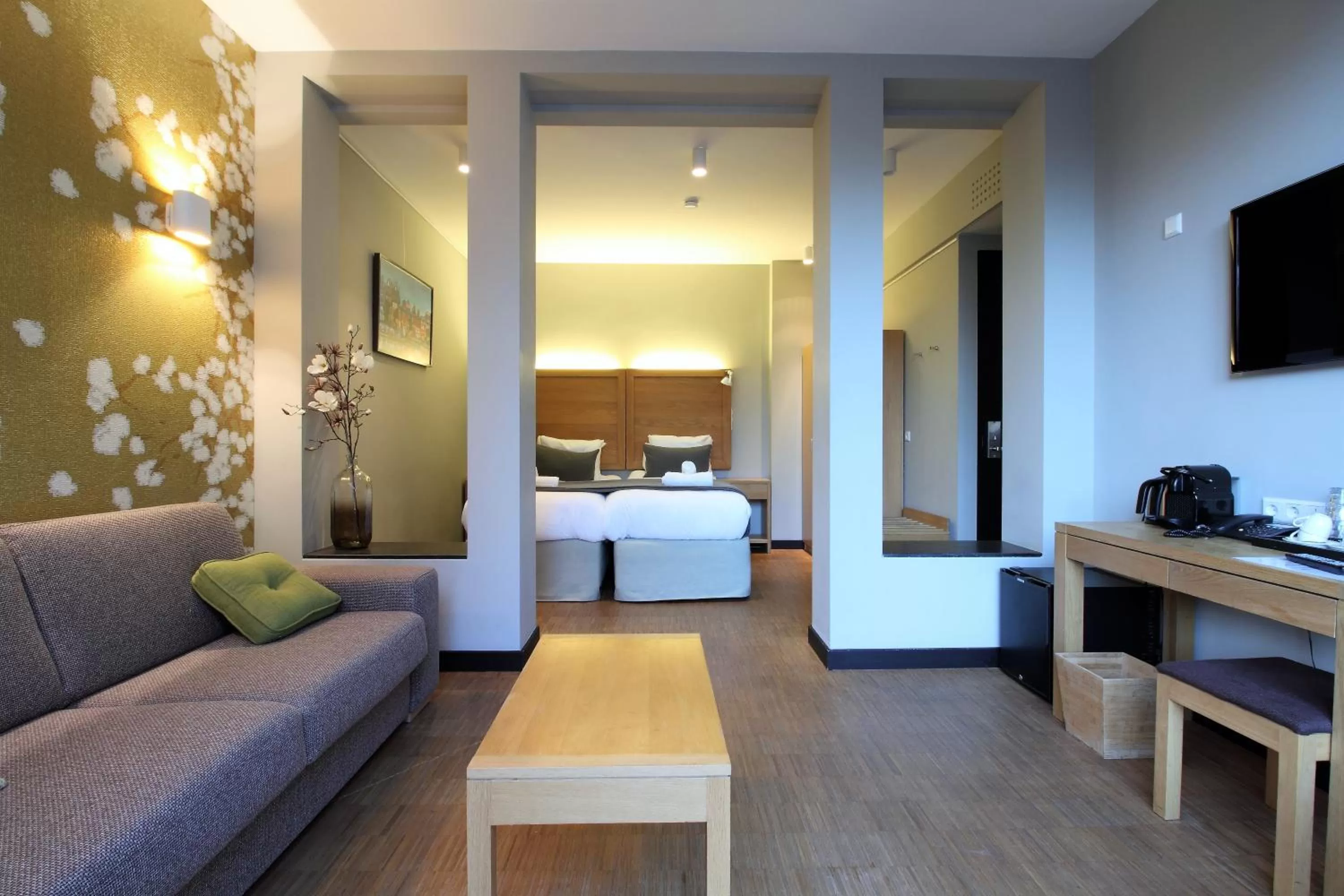 Photo of the whole room, Bed in The Bank Hotel