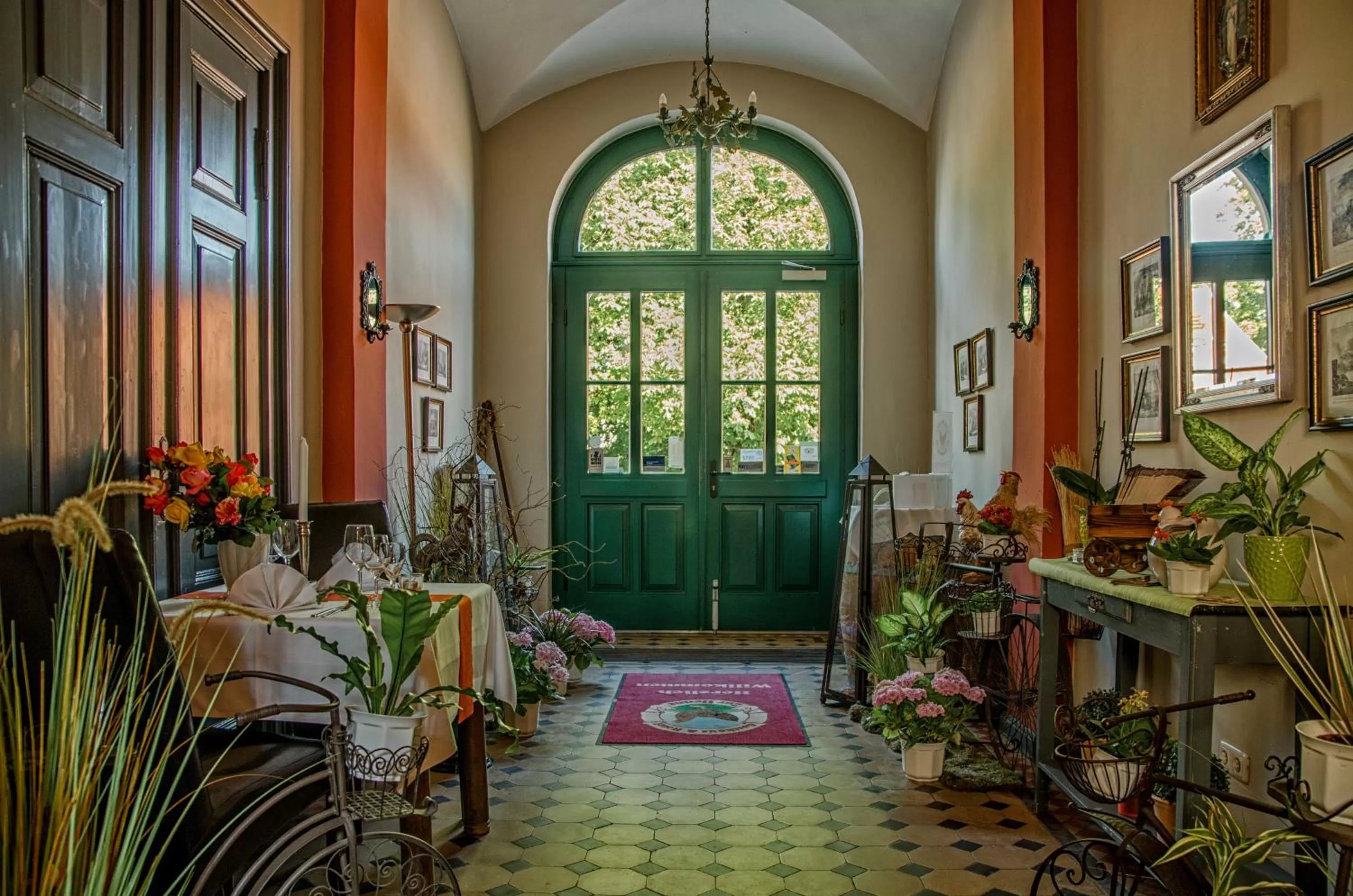 Decorative detail in Hotel zur Henne