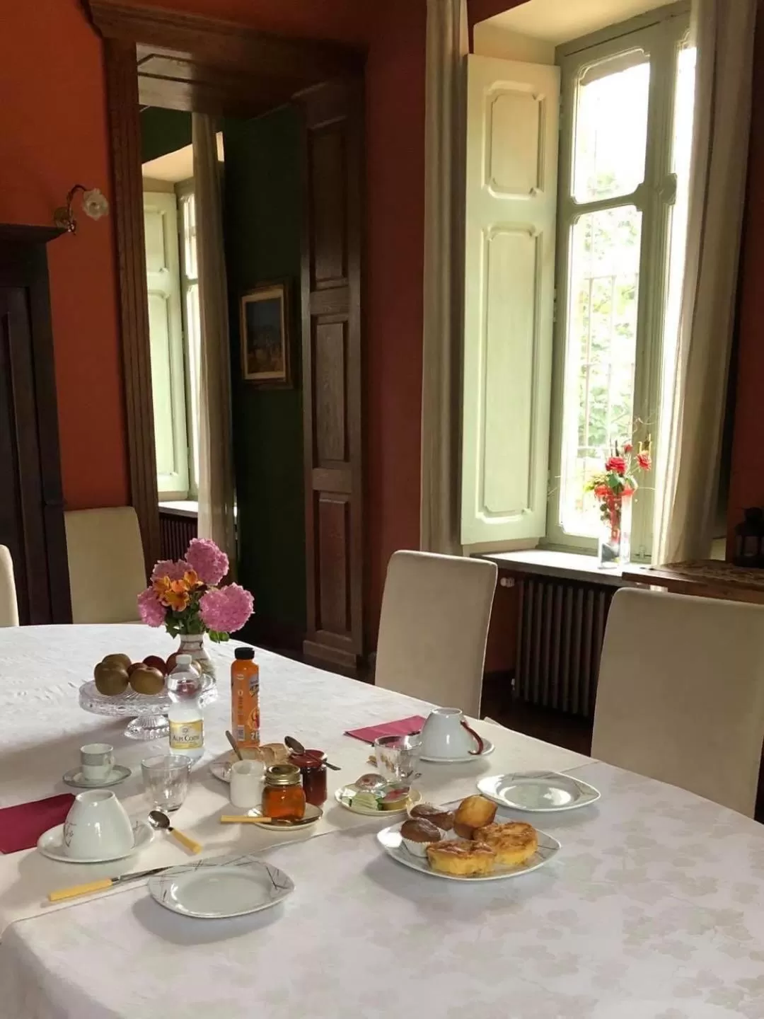 Breakfast in Bed&Box