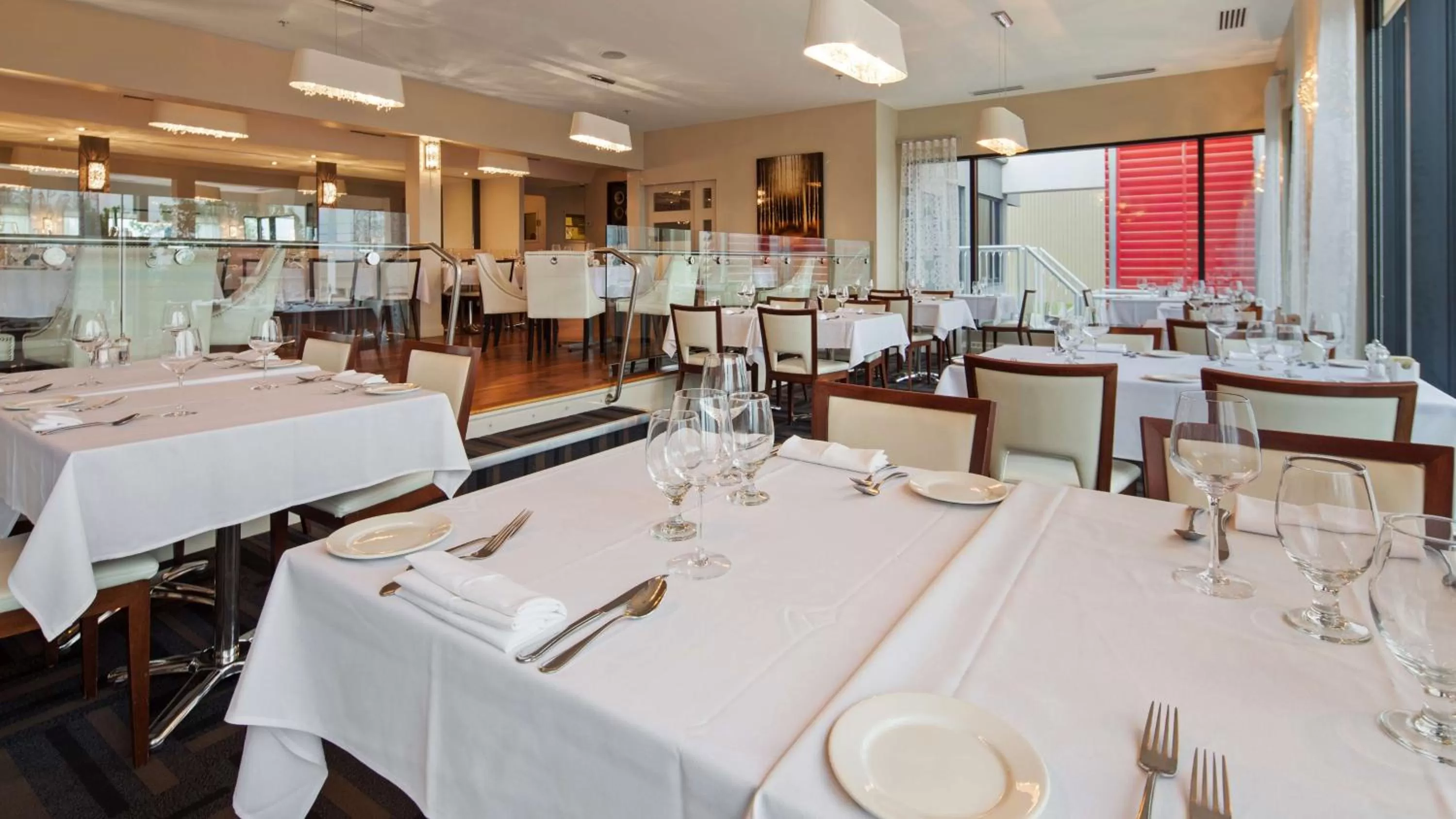 Restaurant/places to eat in Hotel Levesque