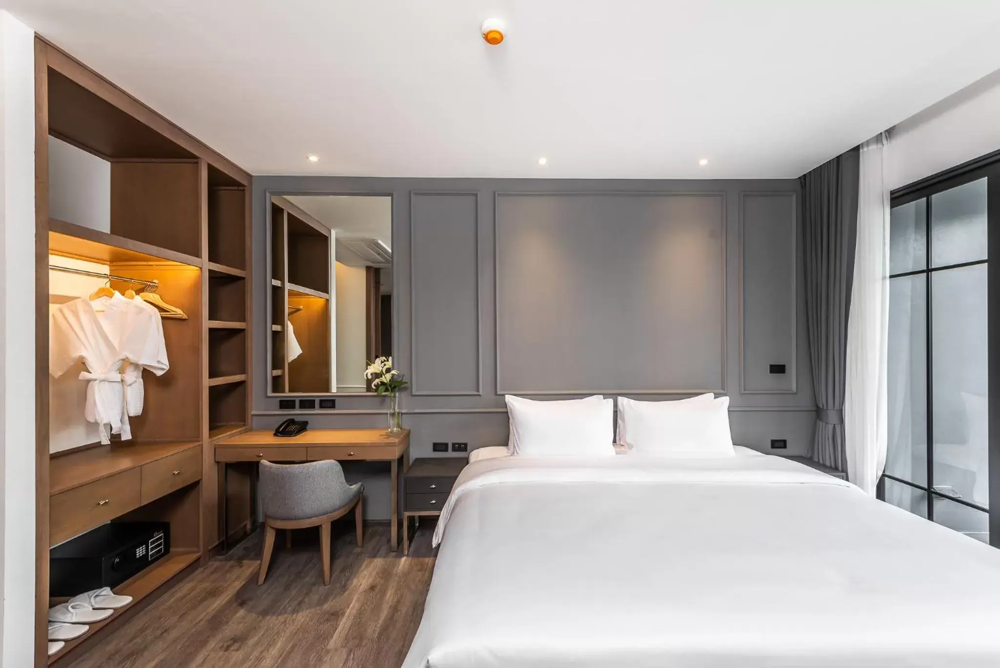 One-Bedroom Suite with Pool View in One Patio Hotel Pattaya - SHA Extra Plus One-Bedroom Suite with Pool View in One Patio Hotel Pattaya - SHA Extra Plus