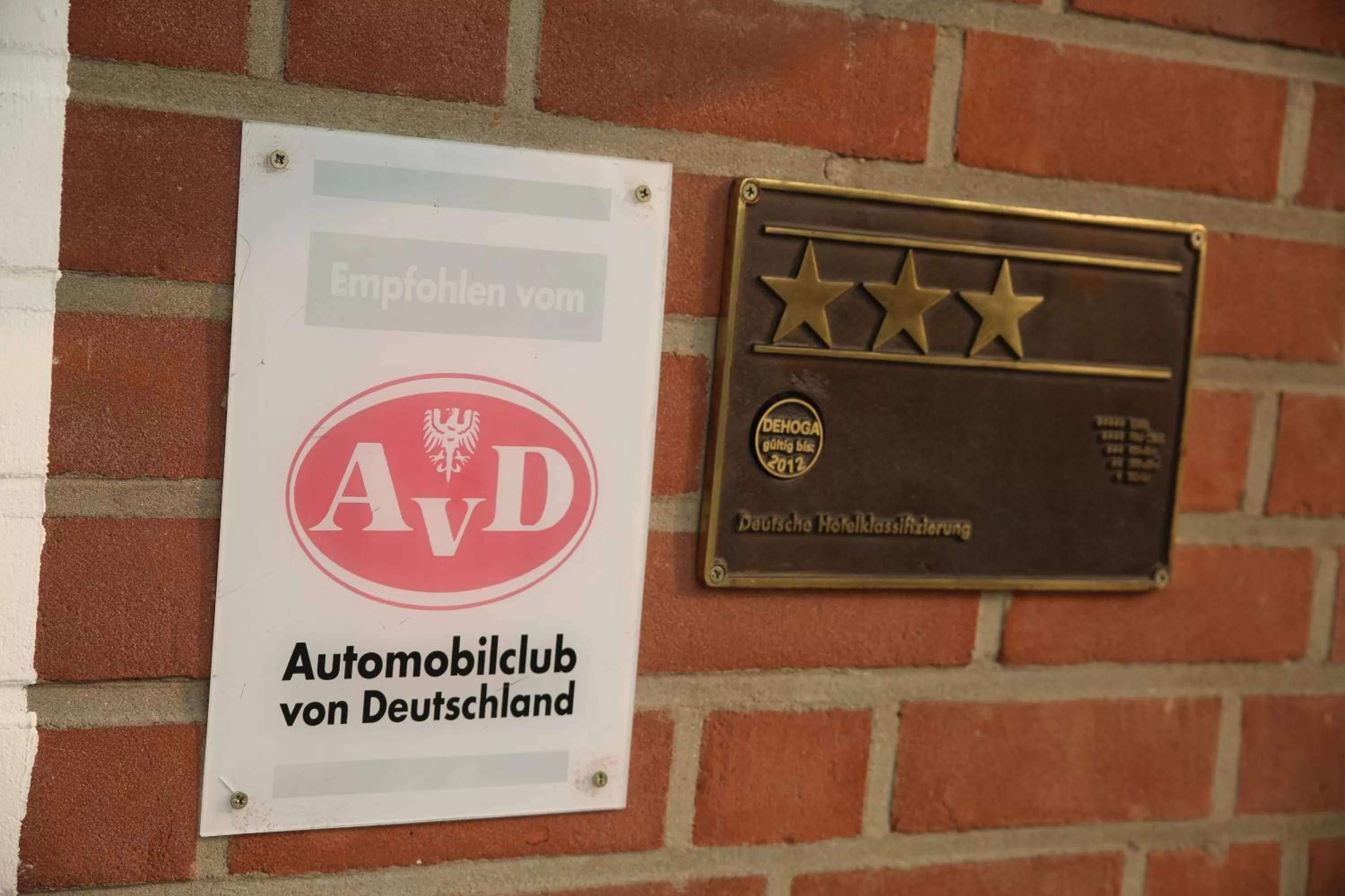 Certificate/Award in Confour Hotel