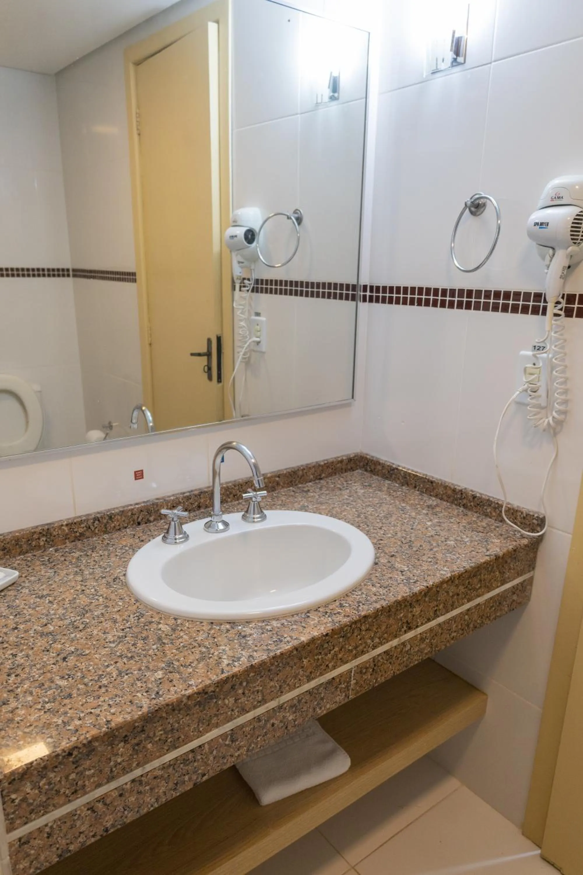 Bathroom in SJ Tour - San Juan Foz do Iguaçu