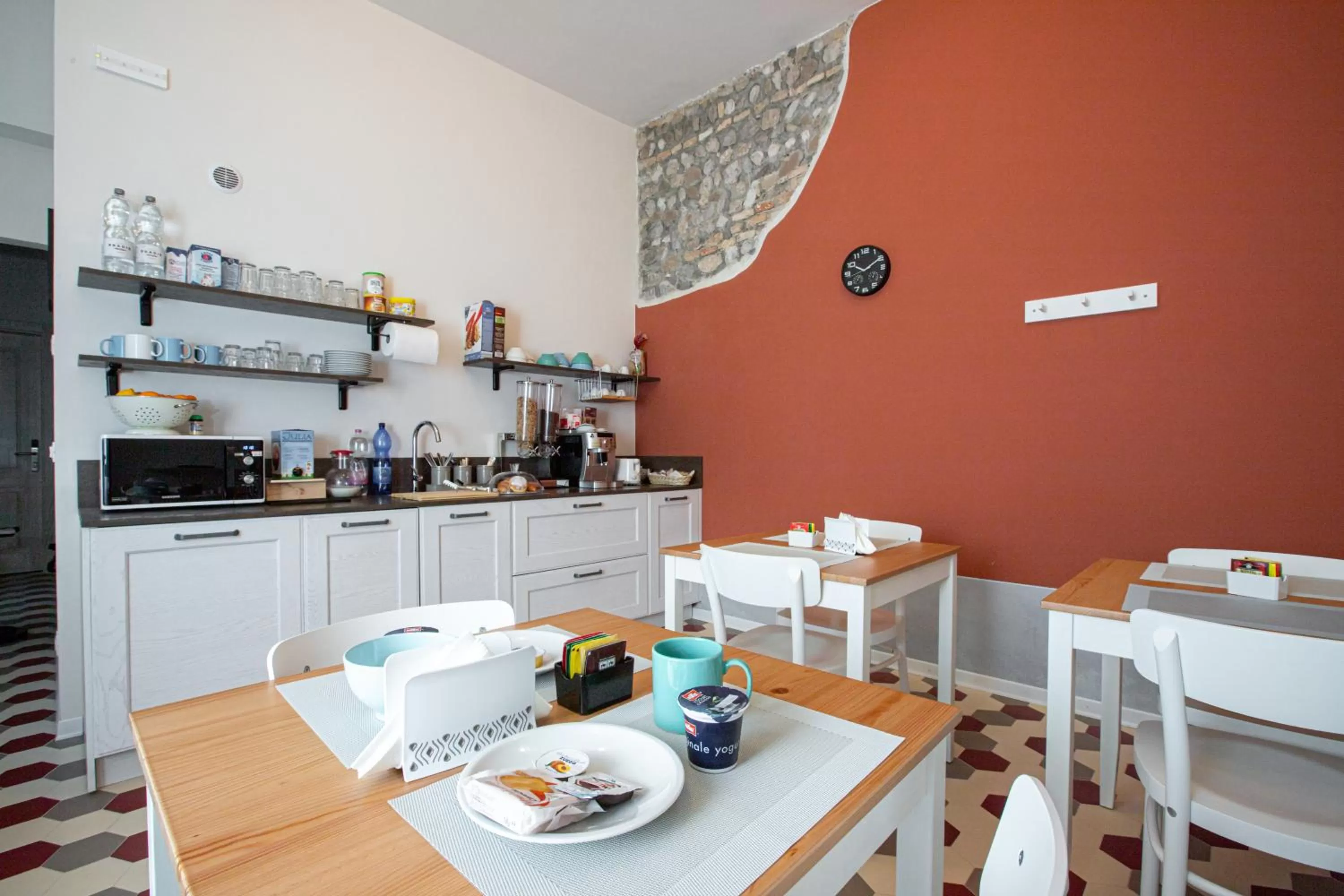 Communal kitchen in b&b Casa Livia