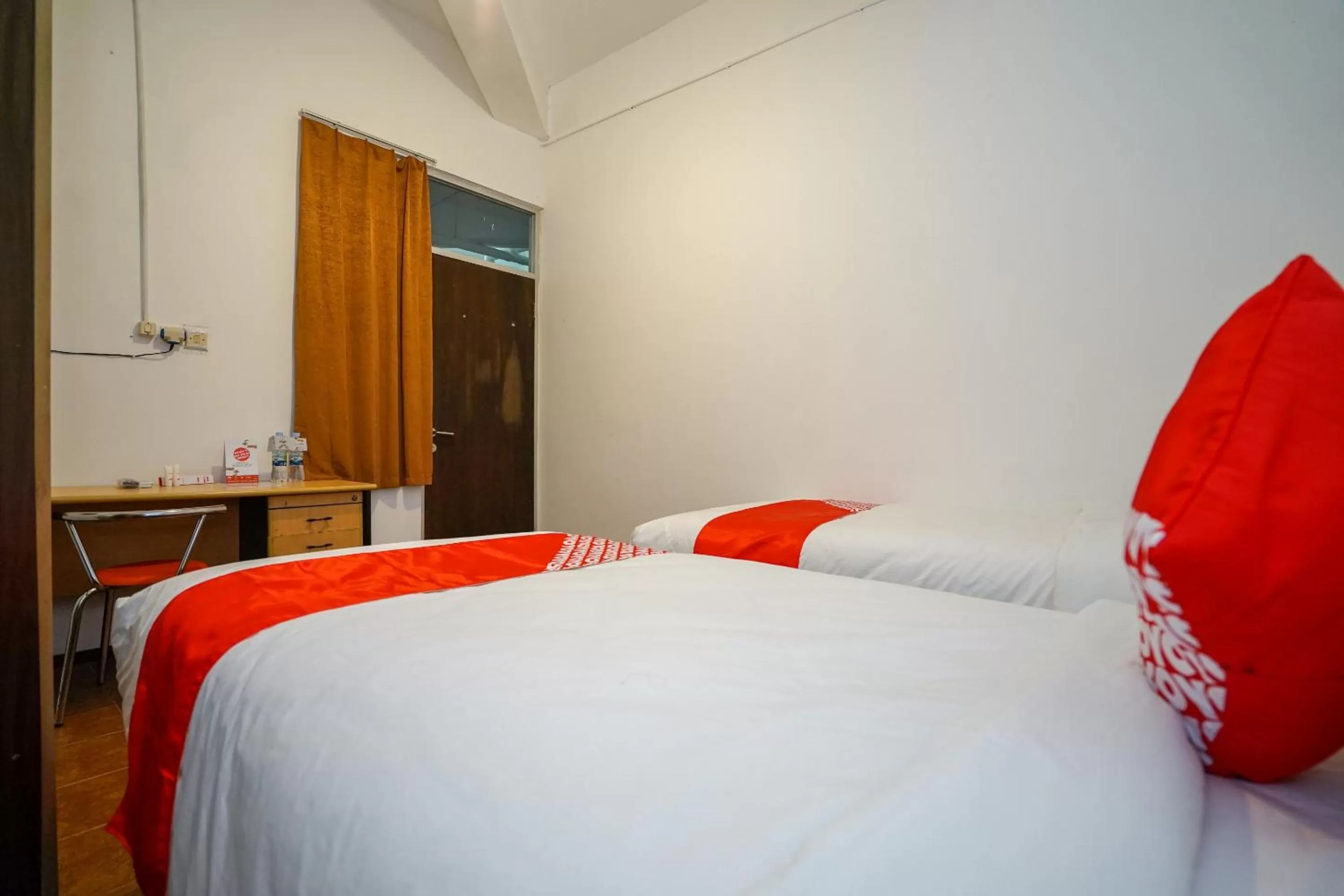 Bedroom in Super OYO 1844 Bravo Residence