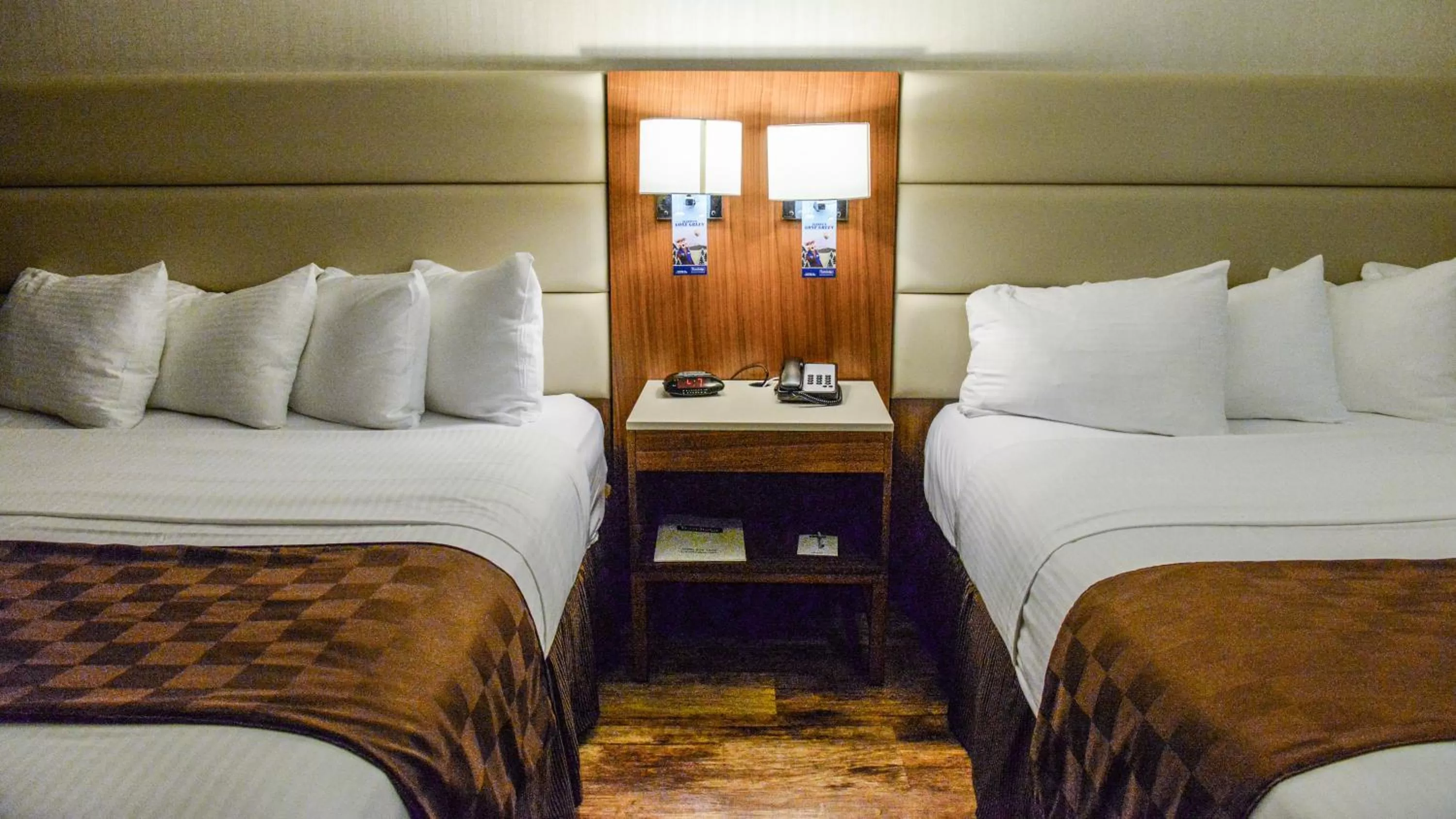 Studio Suite with Two King Beds - Non-Smoking in Travelodge by Wyndham Culver City