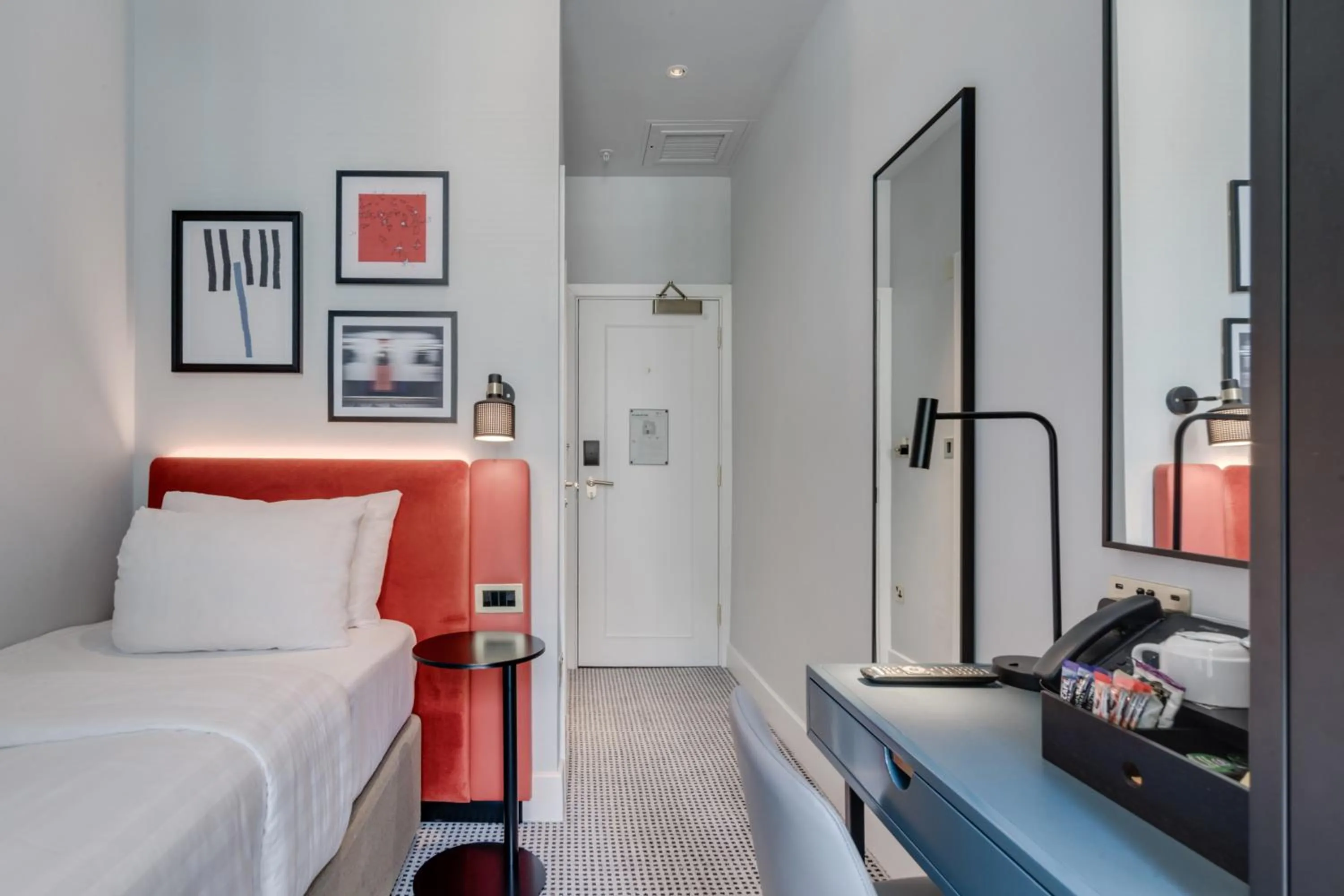 Bedroom in Best Western The Boltons