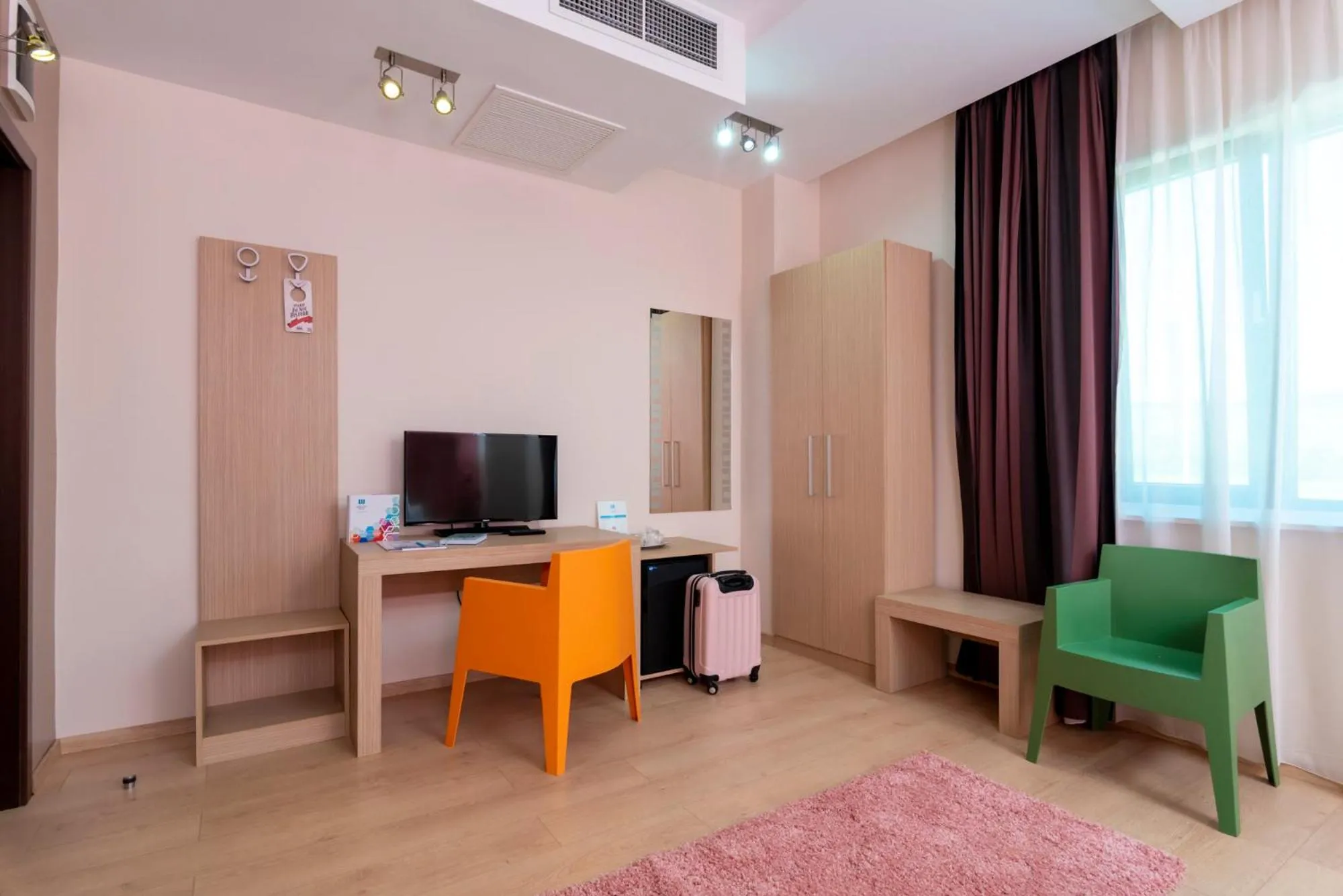 TV and multimedia in West City Hotel