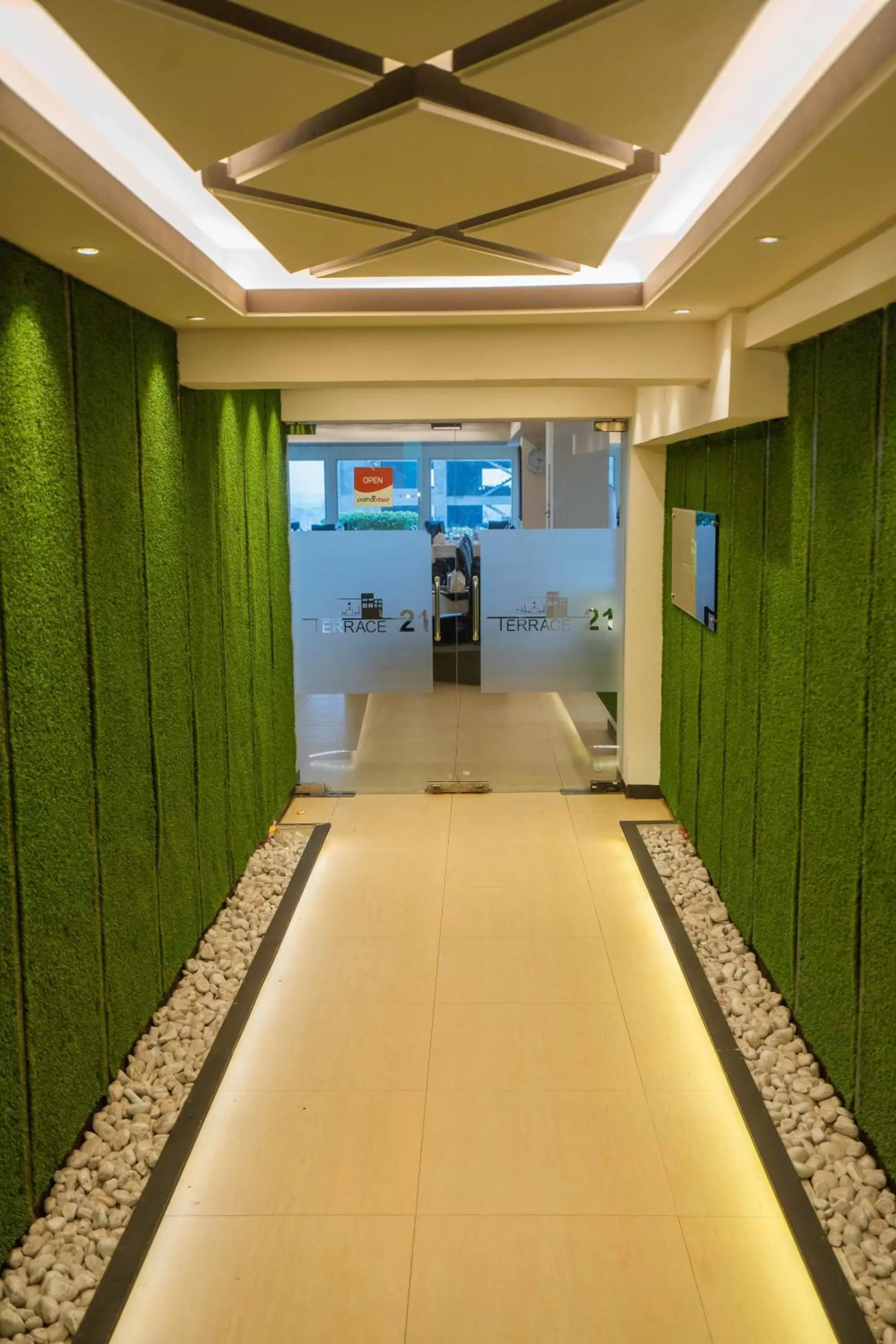 Restaurant/places to eat, Banquet Facilities in Central Inn Dhaka City Centre