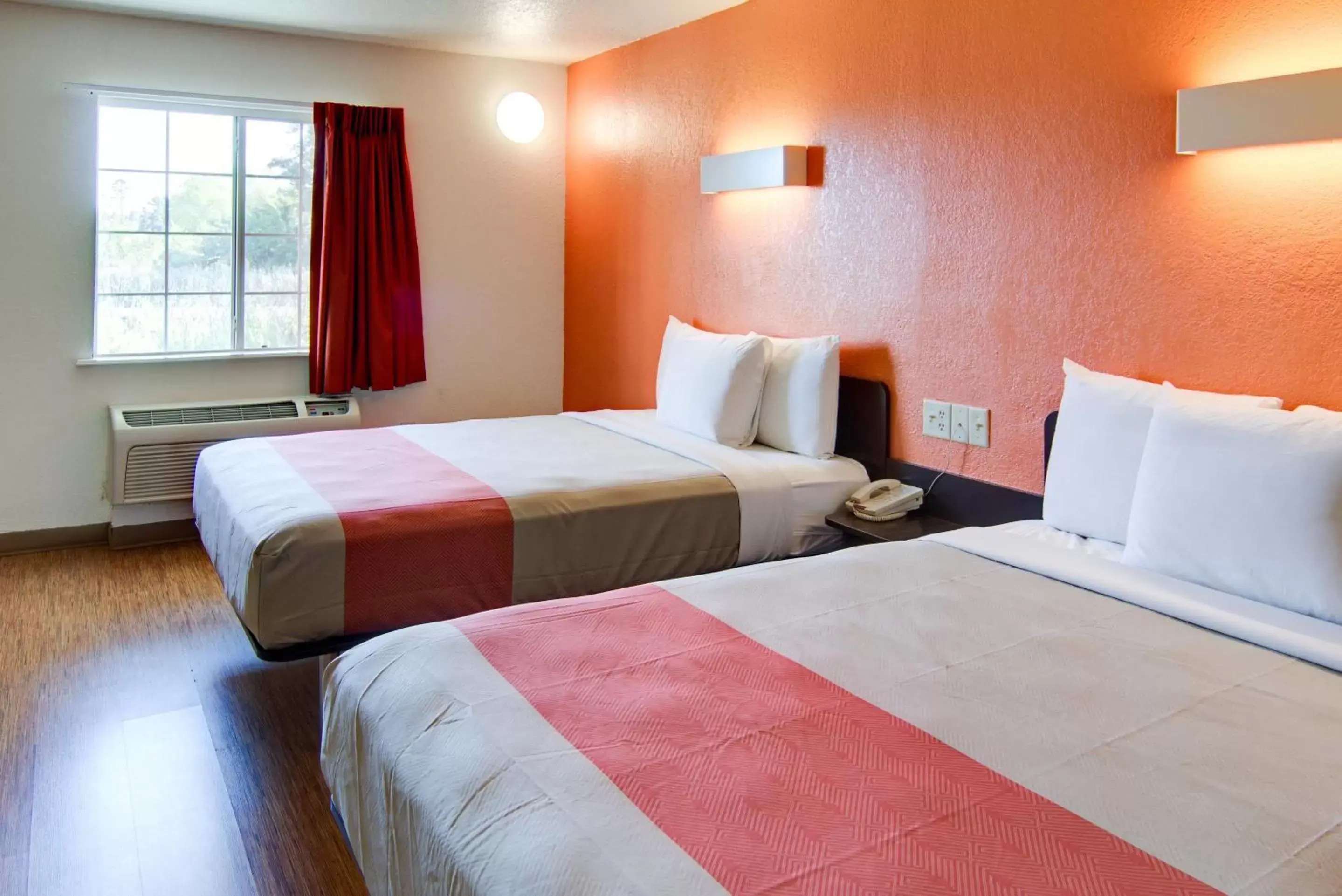 Deluxe Queen Room with Two Queen Beds - Non-Smoking in Motel 6-Mount Pleasant, TX Deluxe Queen Room with Two Queen Beds - Non-Smoking in Motel 6-Mount Pleasant, TX