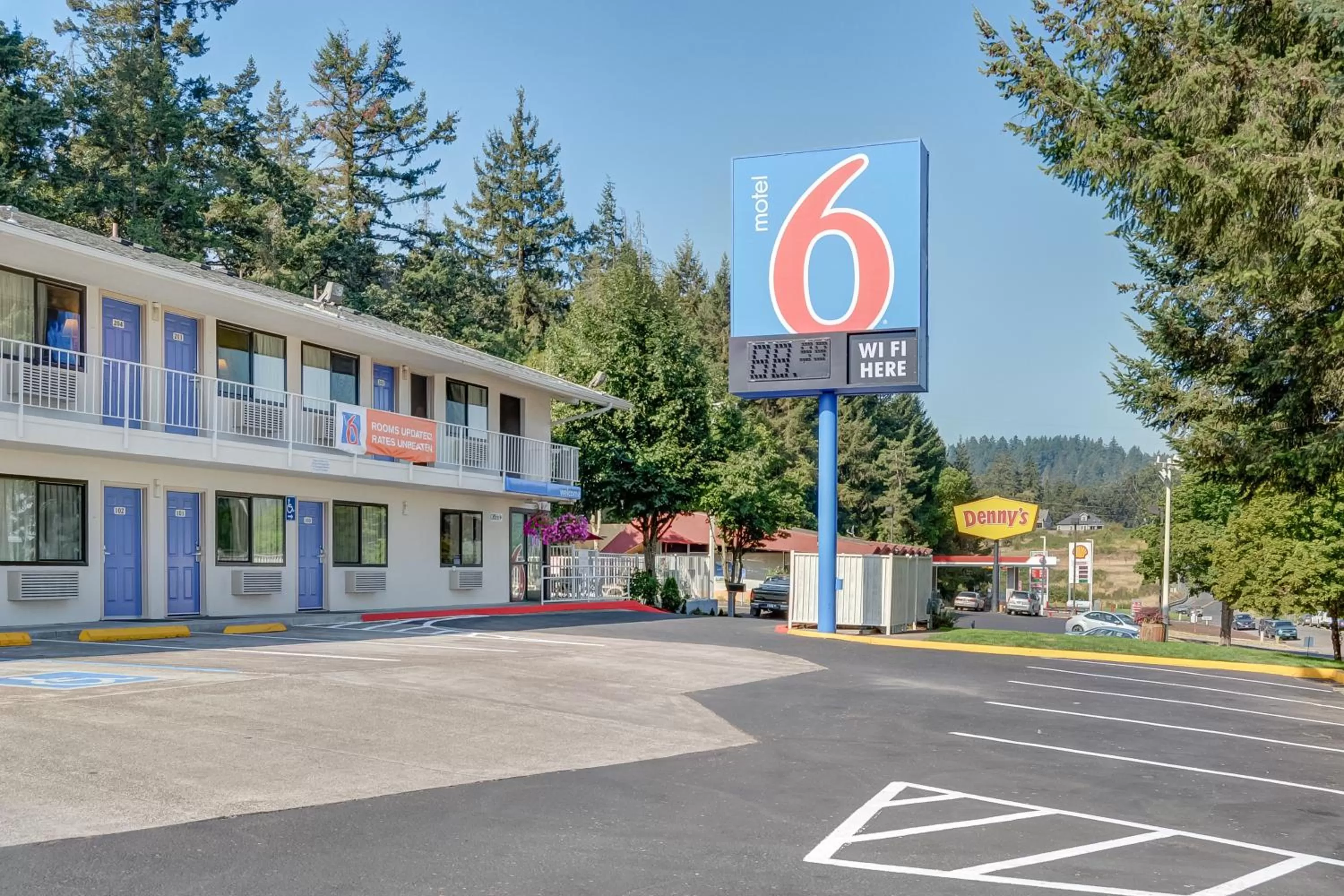Facade/entrance in Motel 6-Eugene, OR - South Springfield