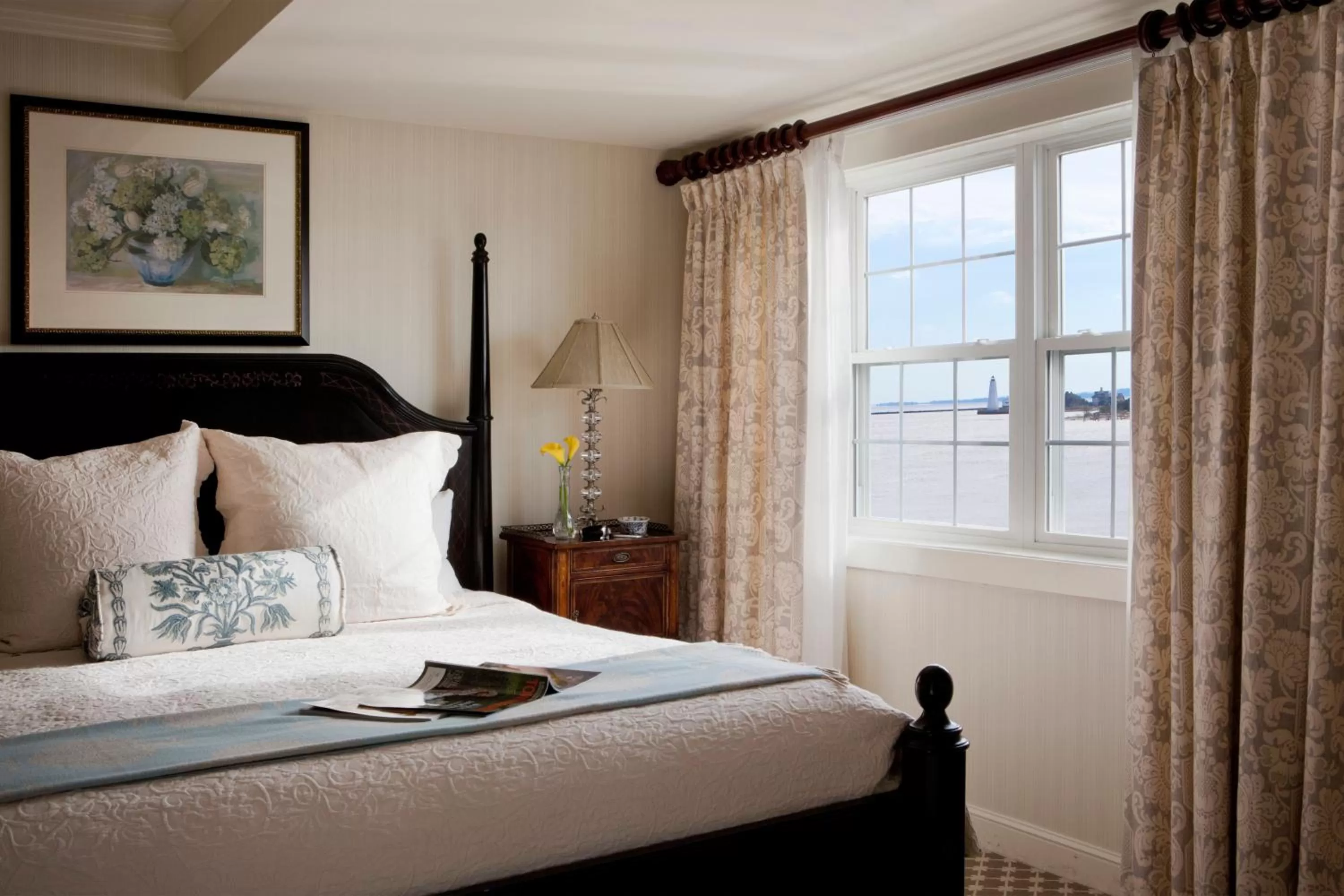 Bed in Saybrook Point Resort & Marina