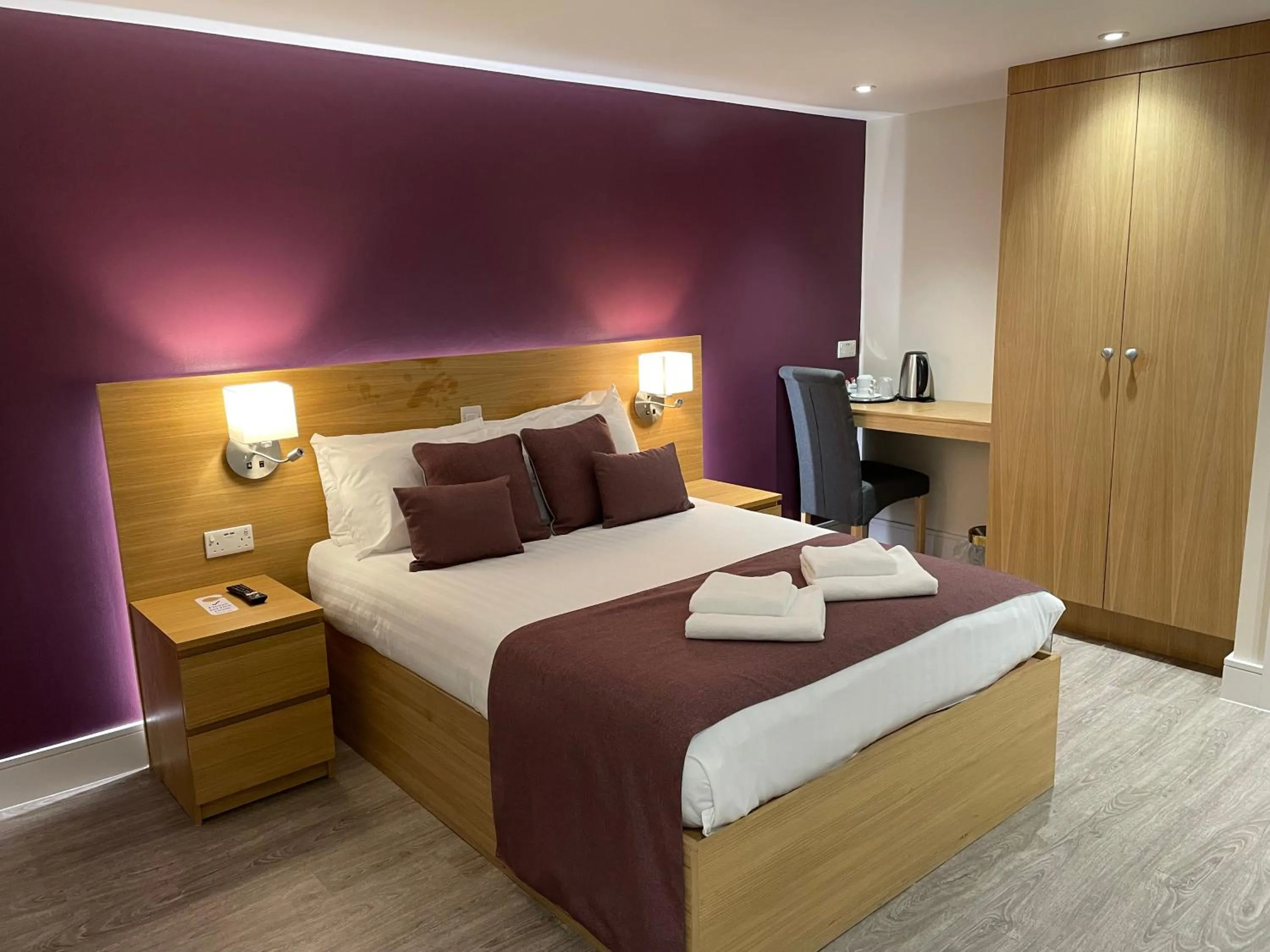 Bed in Holtwhites Hotel